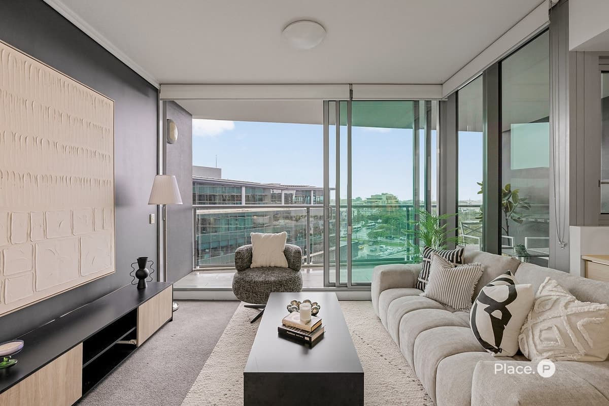 8 Harbour Road, Hamilton - Thumbnail 2