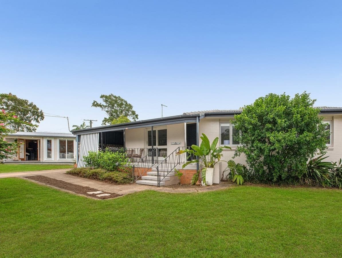 27 Kingussie Street, Kenmore - Image 1