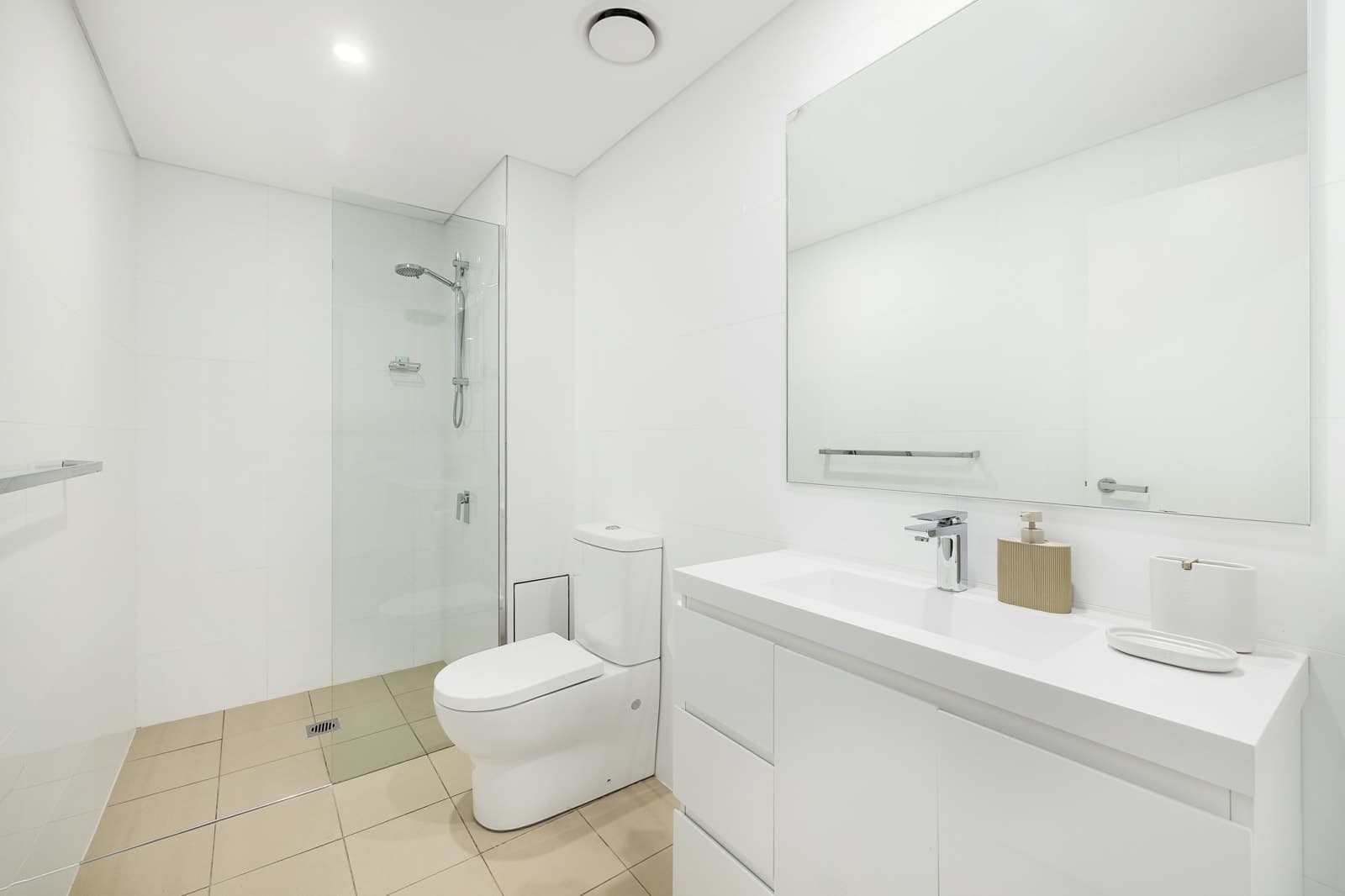 104/6 Bullecourt Street, Shoal Bay - Thumbnail 6