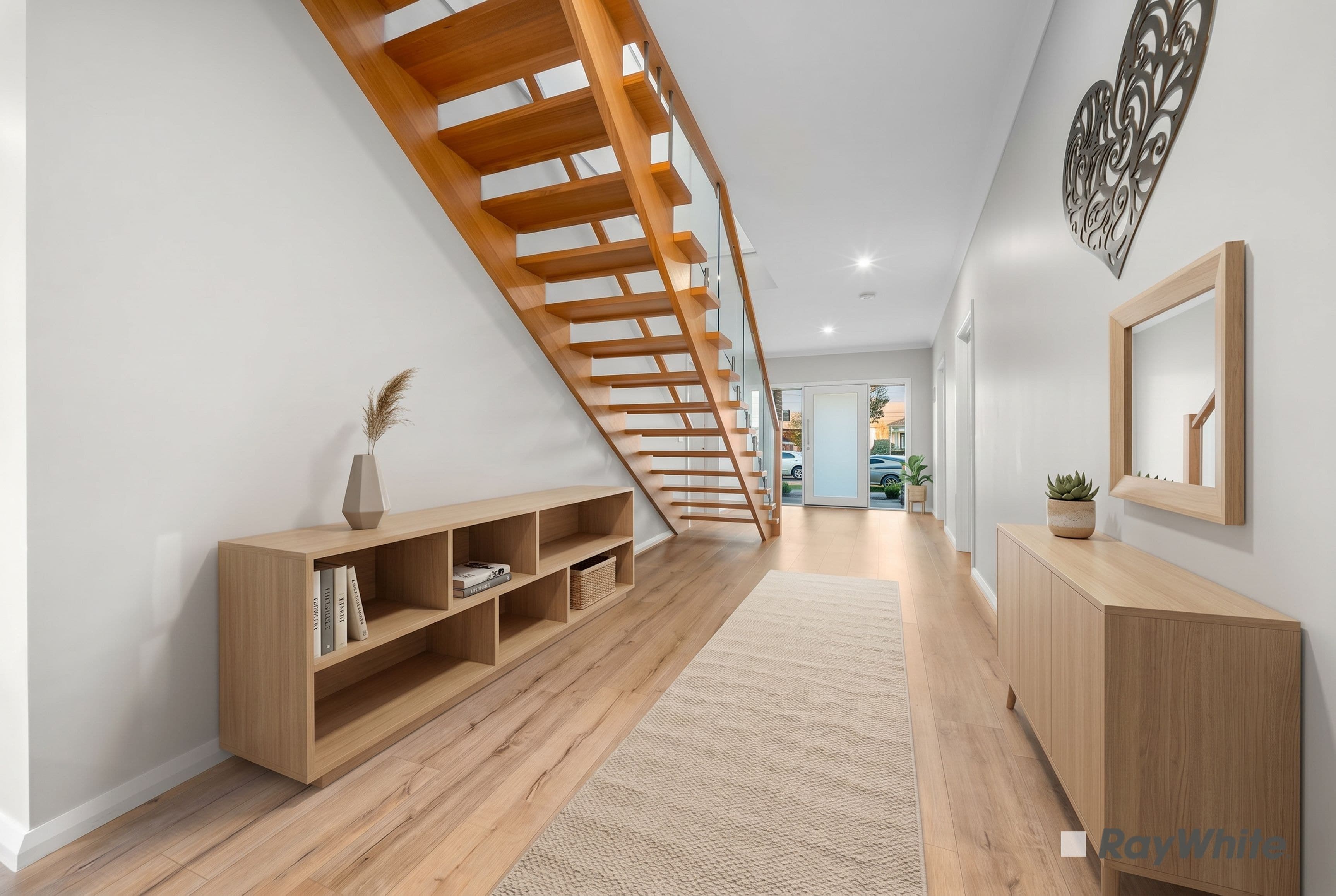 6 Rupert Street, Cranbourne East VIC 3977, Cranbourne East - Thumbnail 2