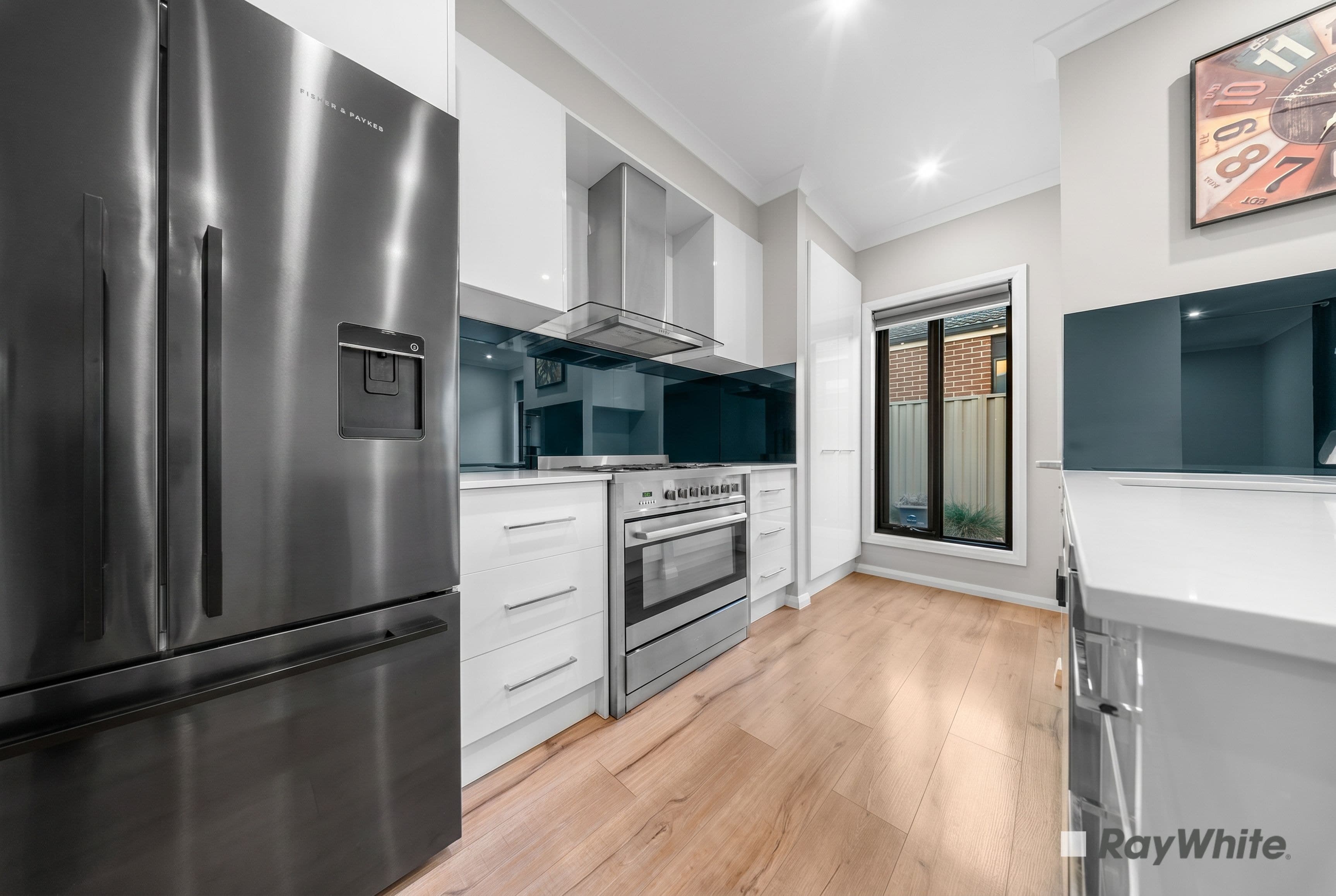 6 Rupert Street, Cranbourne East VIC 3977, Cranbourne East - Thumbnail 4