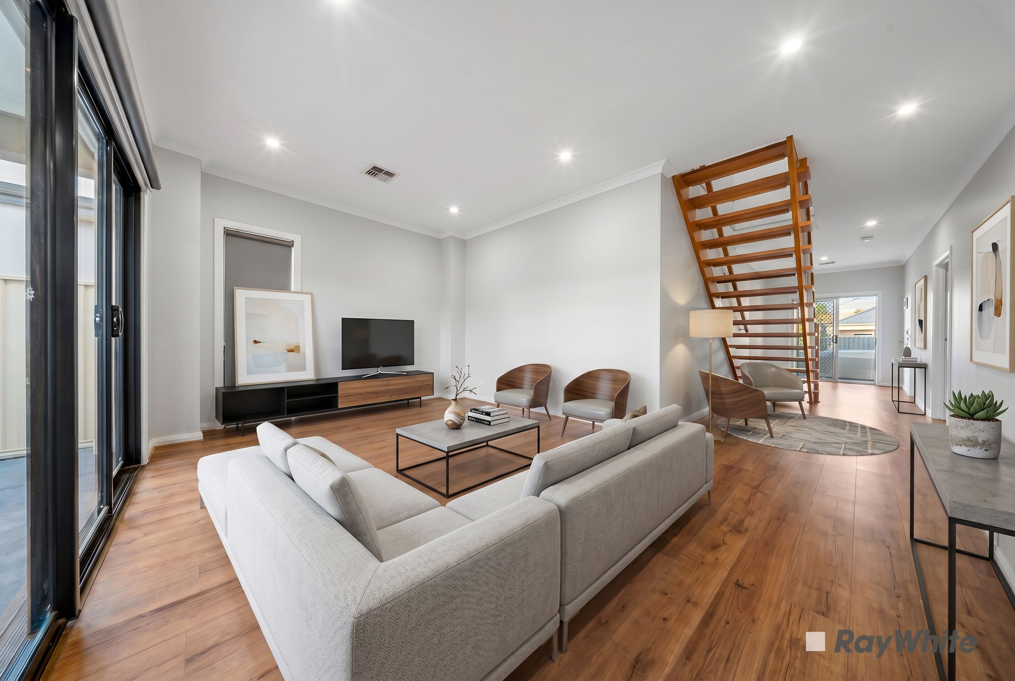 6 Rupert Street, Cranbourne East VIC 3977, Cranbourne East - Thumbnail 5