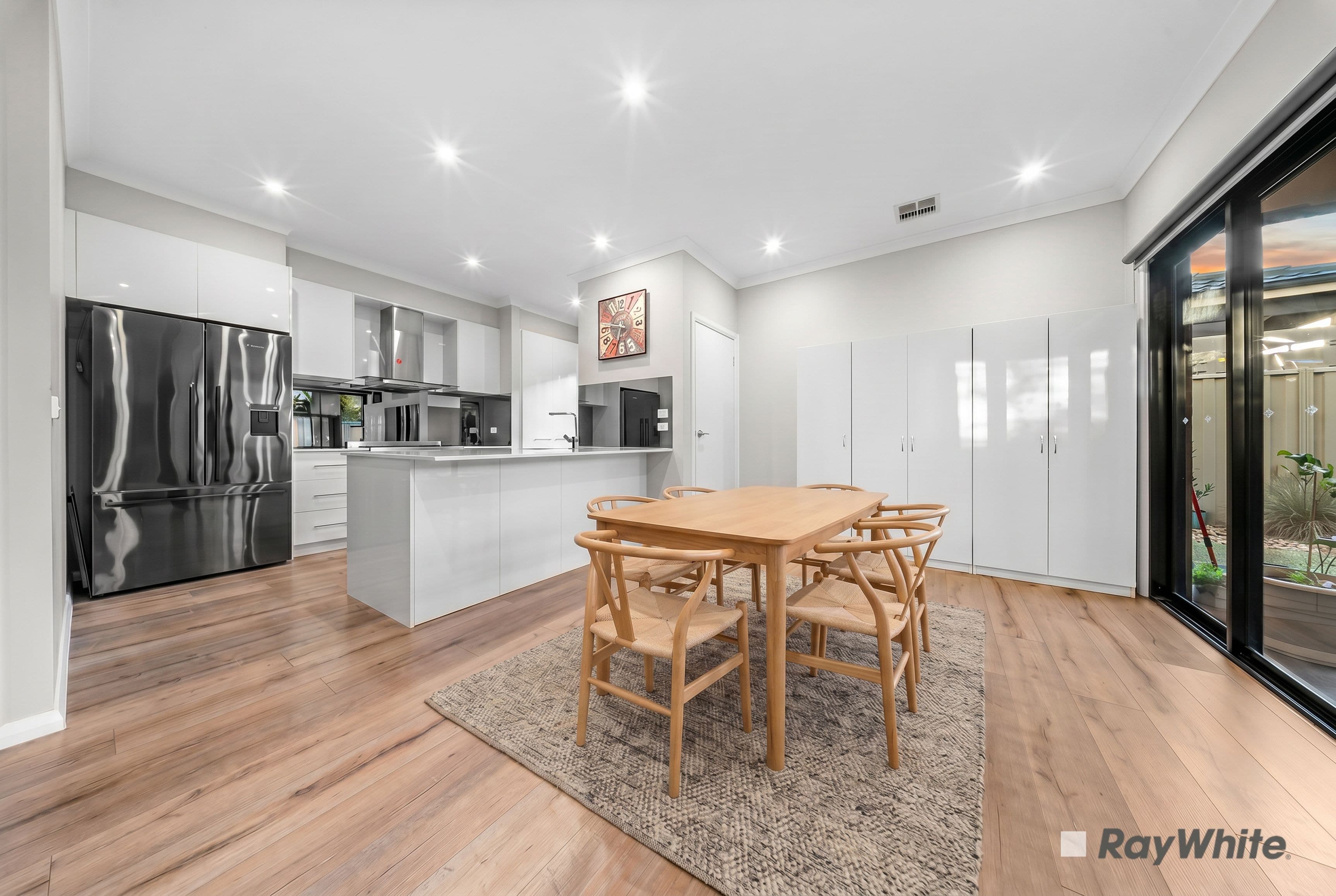 6 Rupert Street, Cranbourne East VIC 3977, Cranbourne East - Thumbnail 7