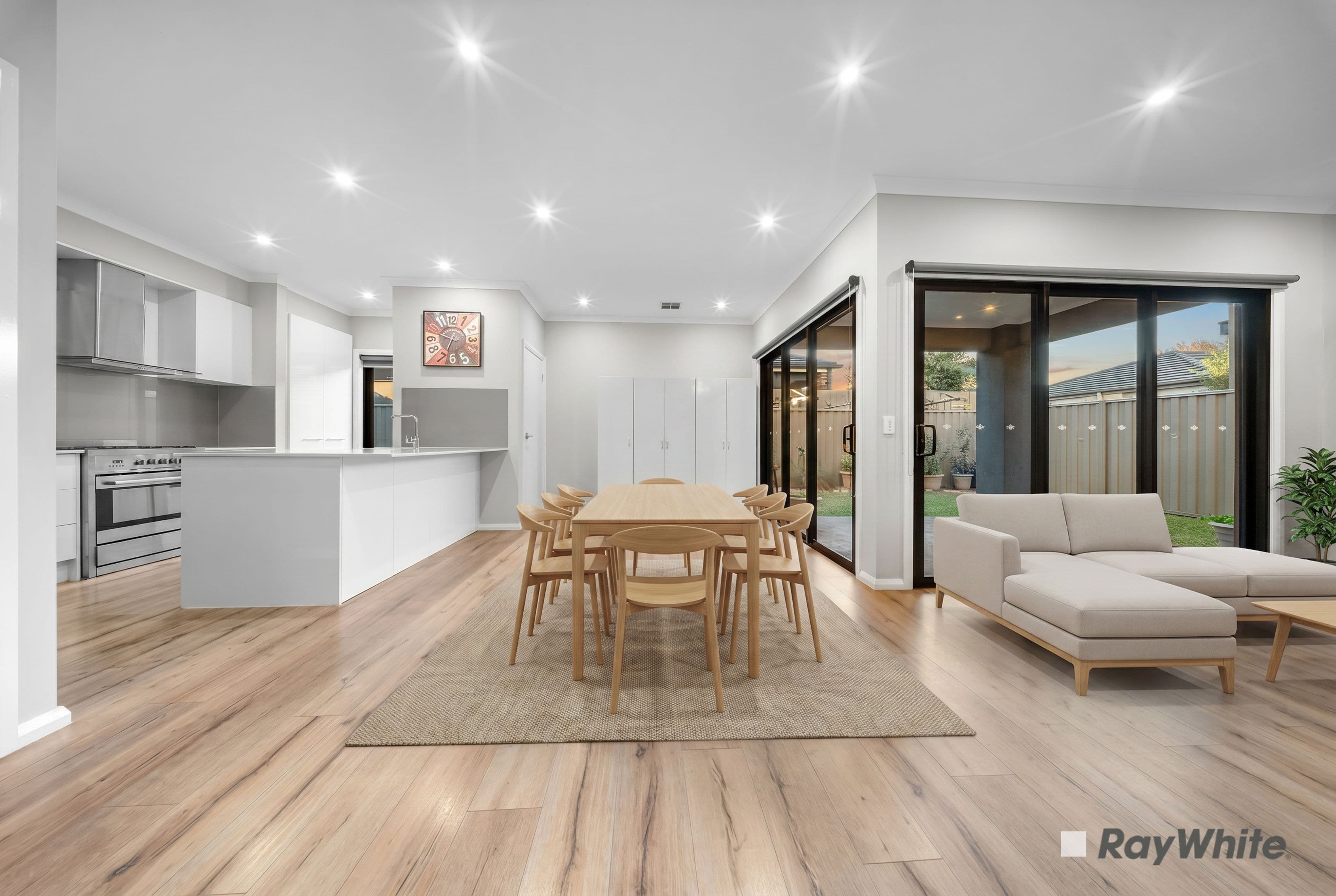 6 Rupert Street, Cranbourne East VIC 3977, Cranbourne East - Thumbnail 8