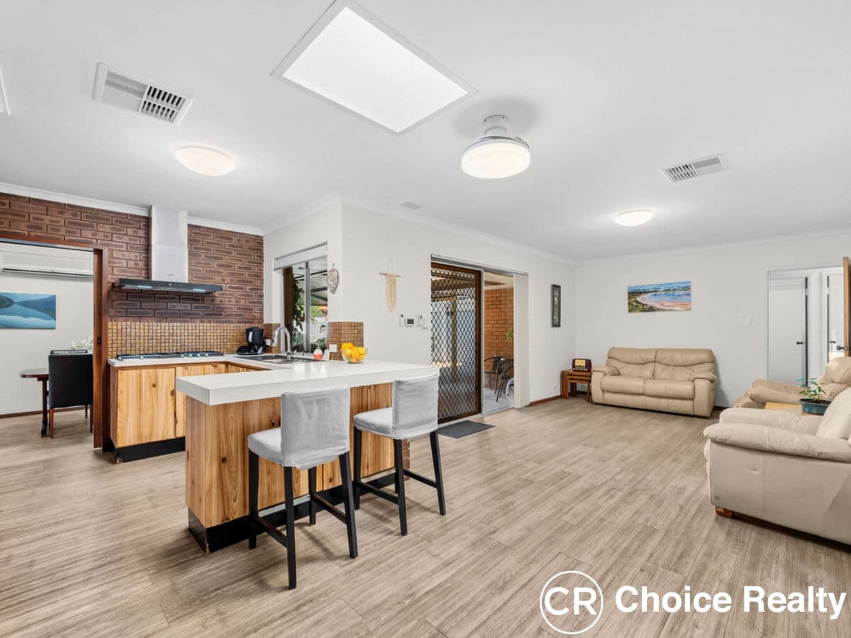 4 Bryne Place, Leeming WA 6149, Leeming - Thumbnail 2