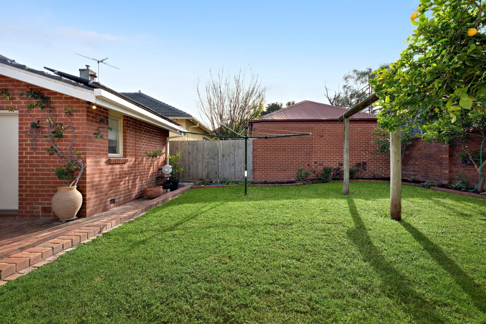 34 Ebden Street, Brighton - Thumbnail 2
