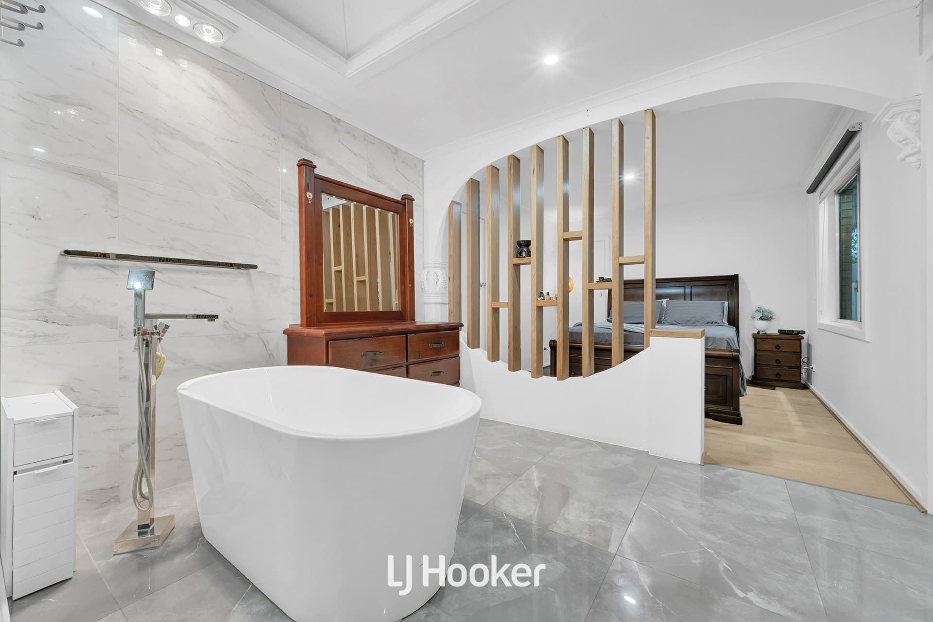 65 Hanleth Avenue Springvale VIC, Springvale - Image 1