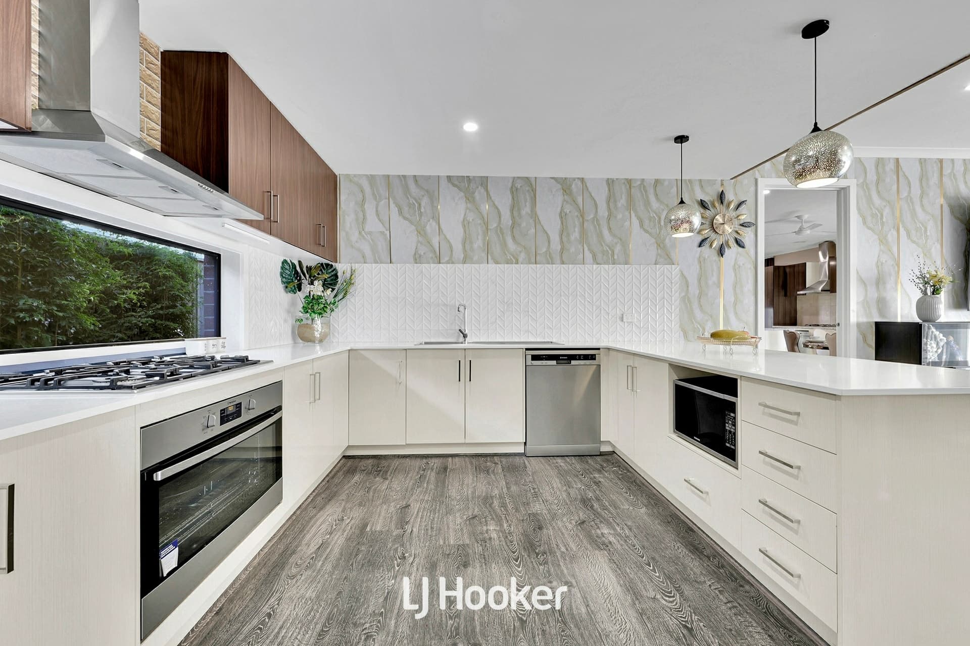 16 Spartan Avenue, Clyde North, Clyde North - Thumbnail 7