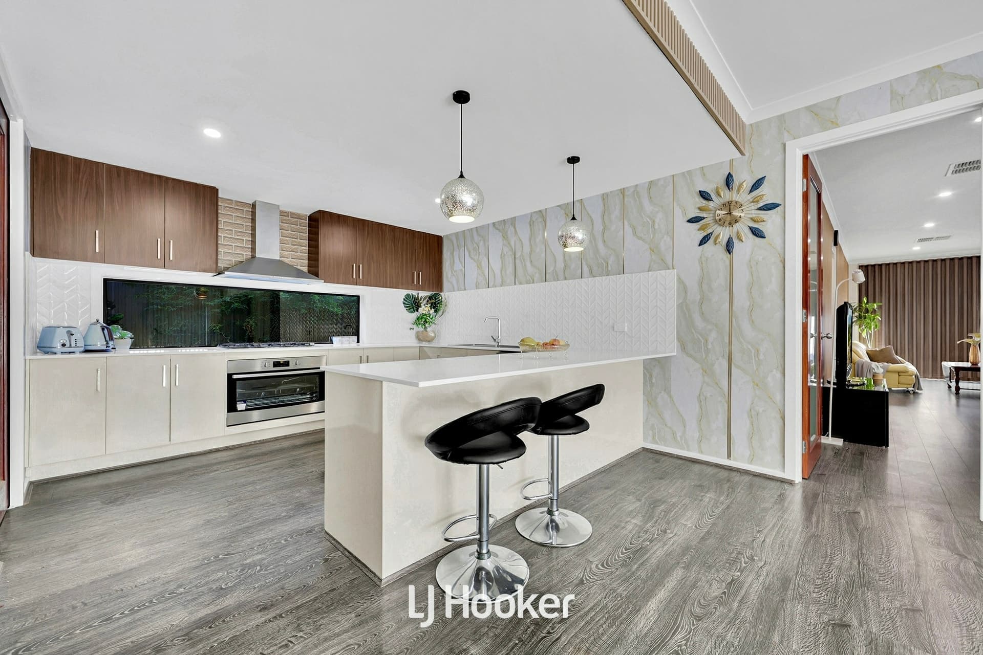 16 Spartan Avenue, Clyde North, Clyde North - Thumbnail 8