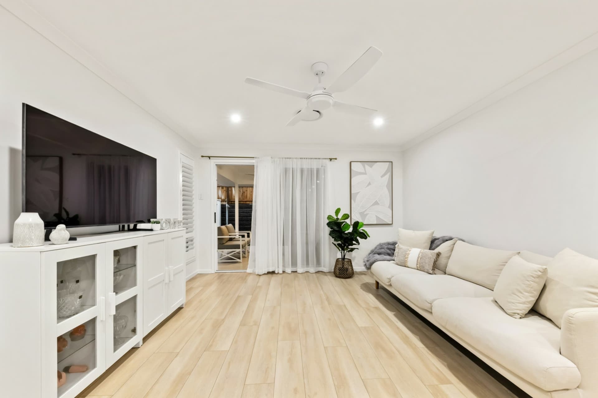 7 Glenthorne Street, Redland Bay, Redland Bay - Thumbnail 3