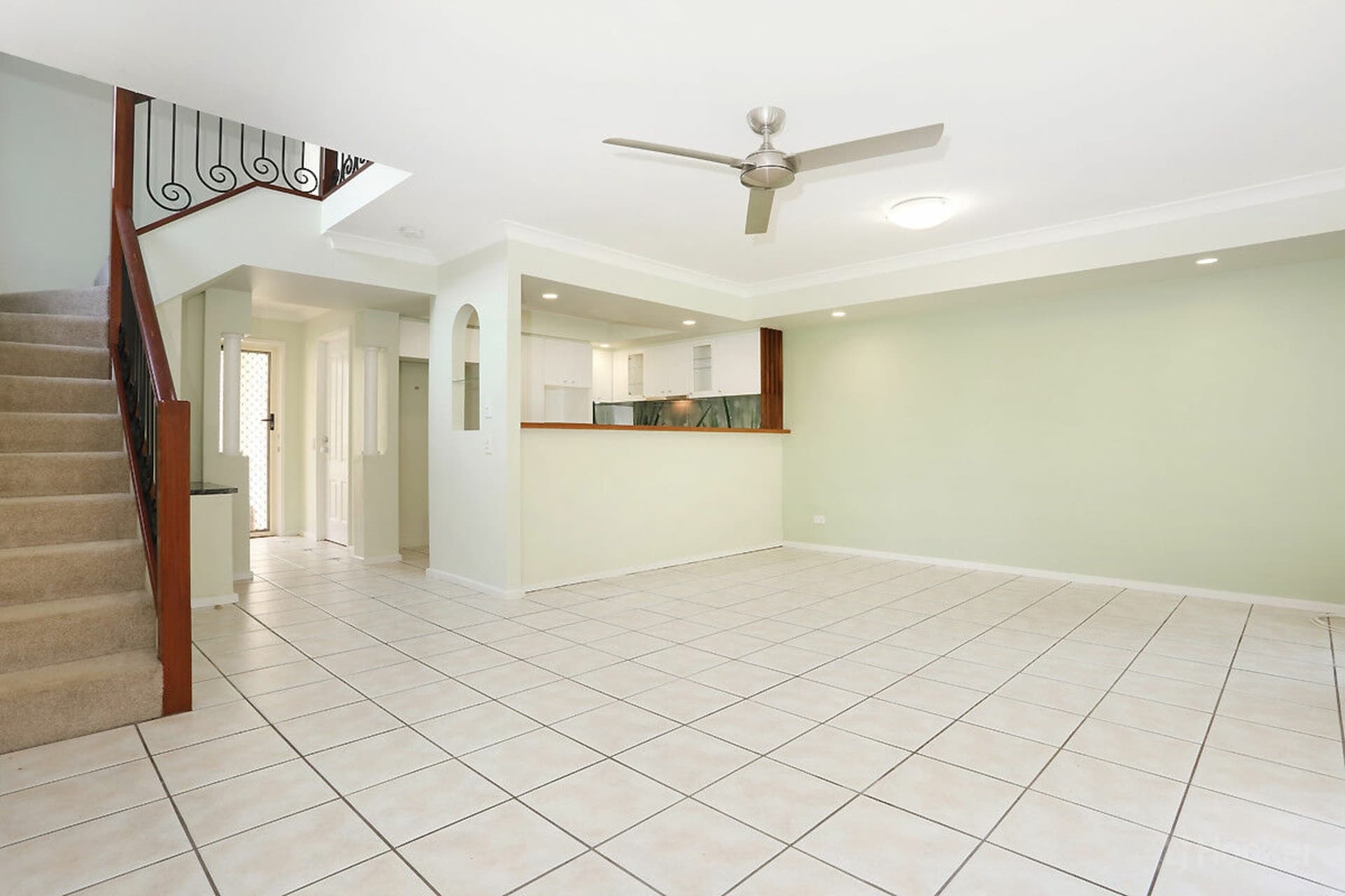 97/60, Hope Island - Image 1