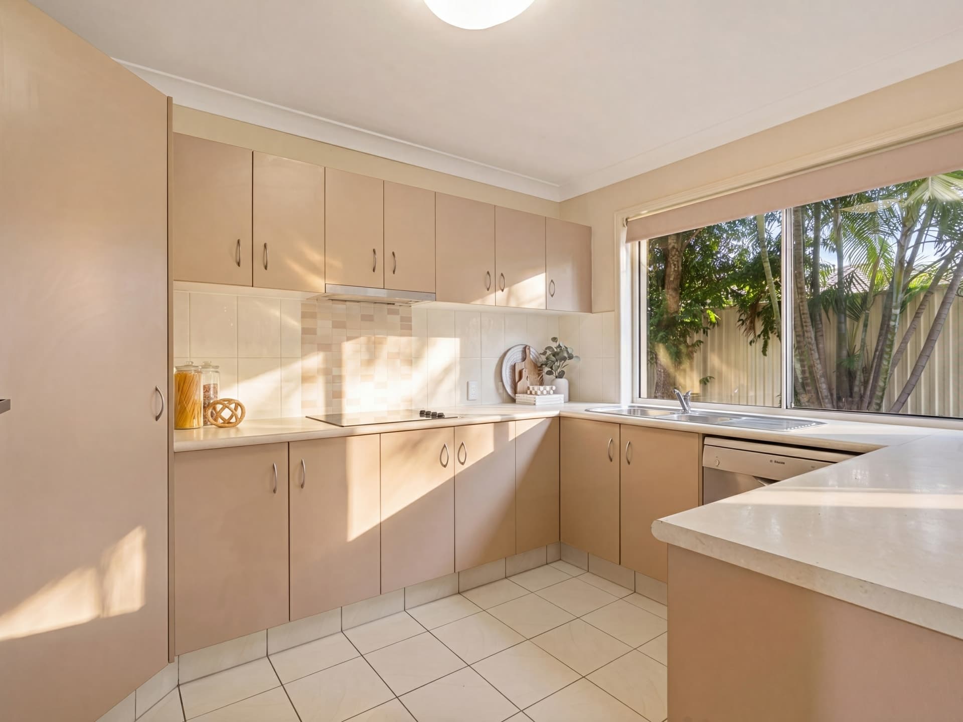 8 Taryn Court, Upper Coomera, Upper Coomera - Thumbnail 5