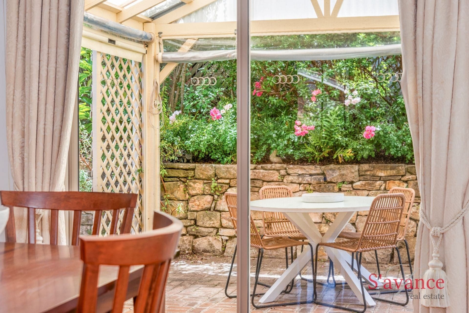 1 Iris Court, Stirling, Stirling - Thumbnail 6