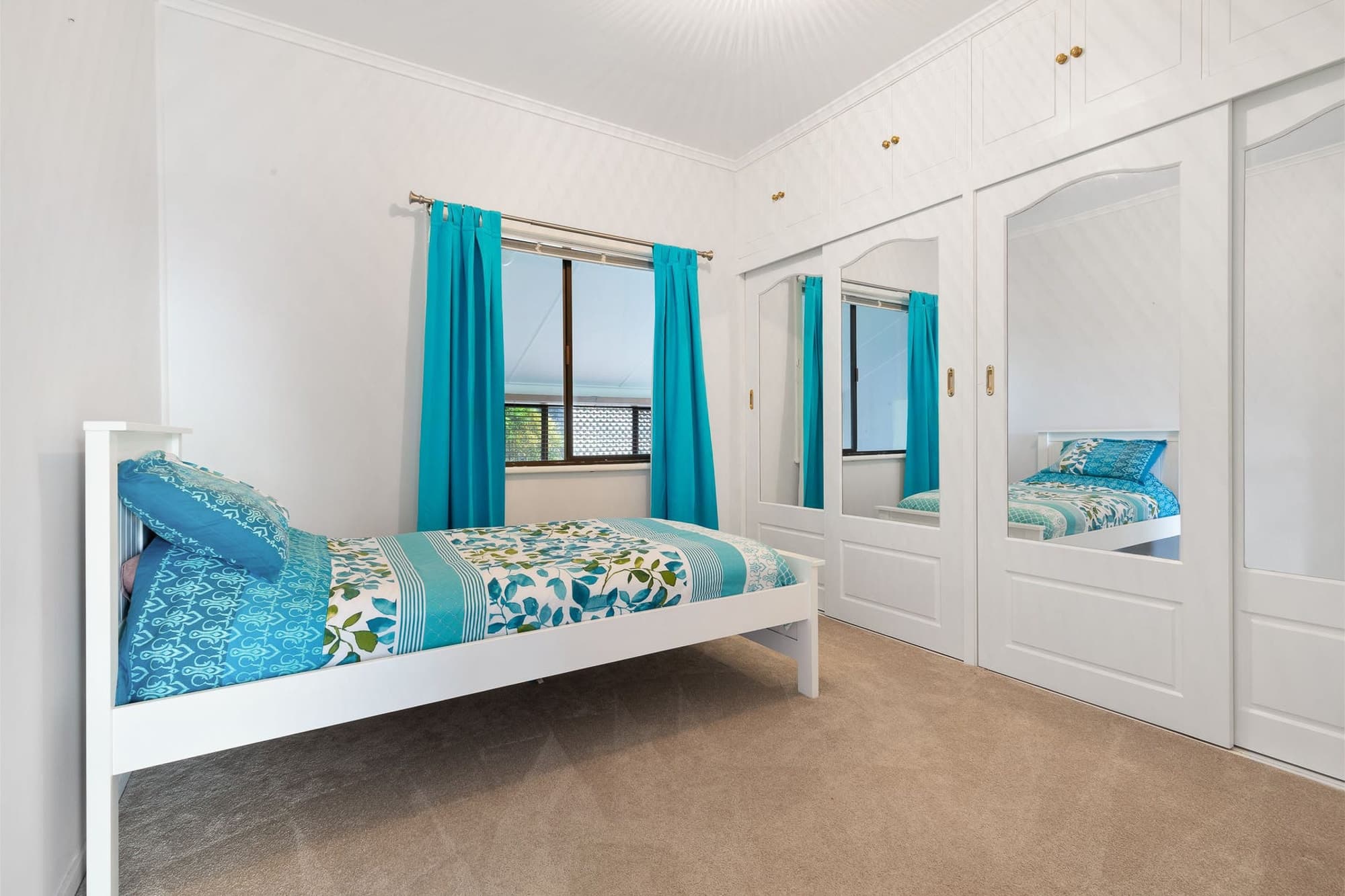 15 Regent Street, Wynnum West - Thumbnail 8
