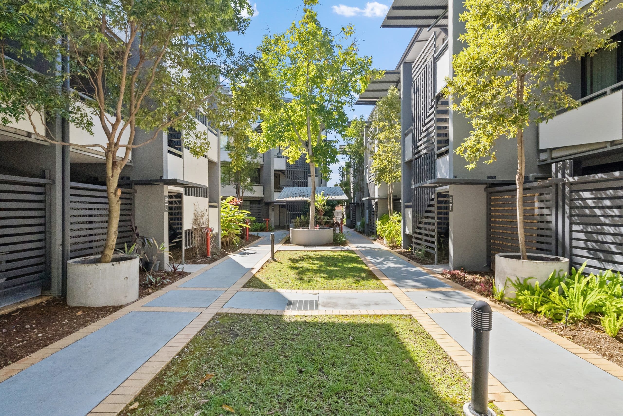162/139 Commercial Road, Teneriffe - Thumbnail 3