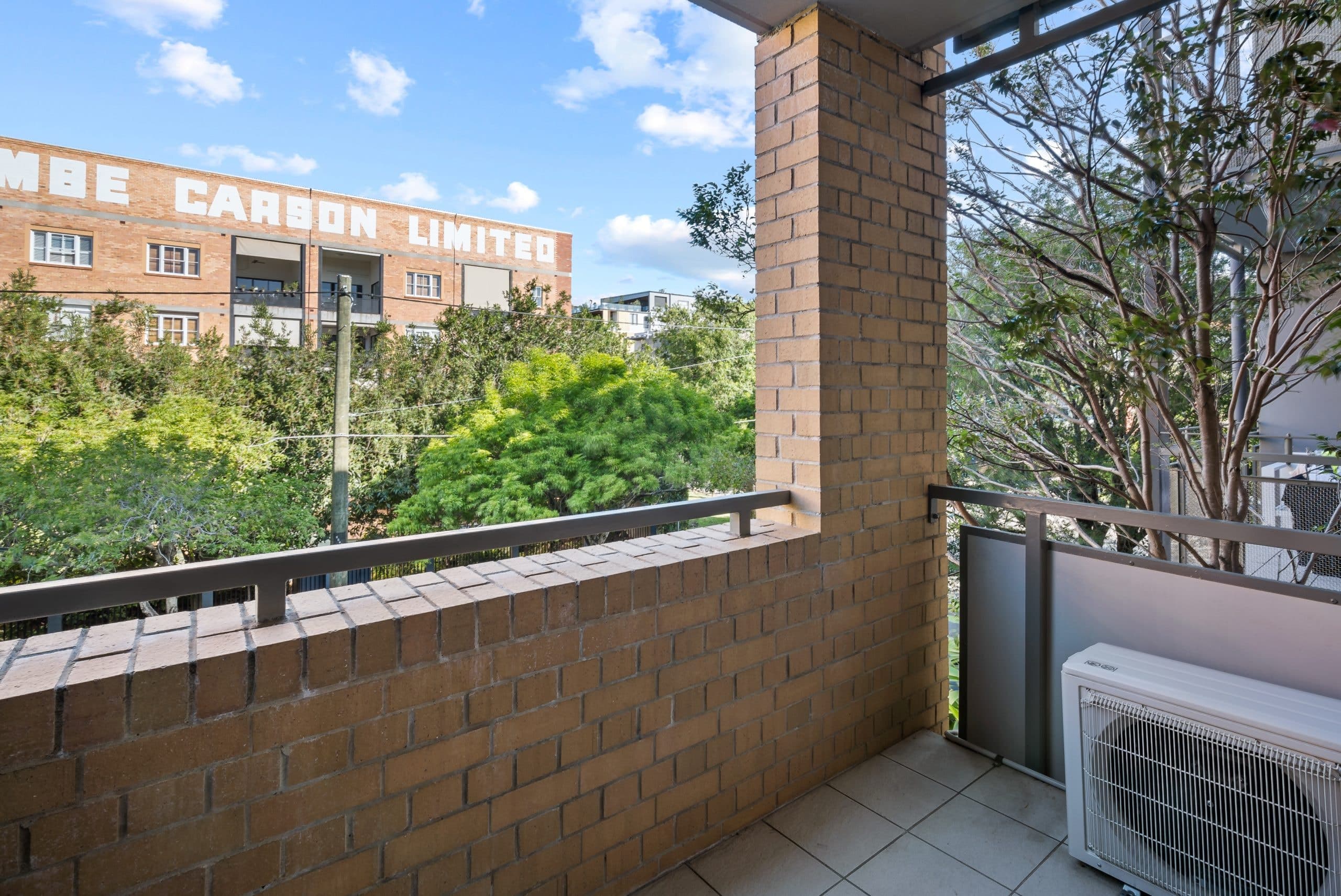 162/139 Commercial Road, Teneriffe - Thumbnail 5