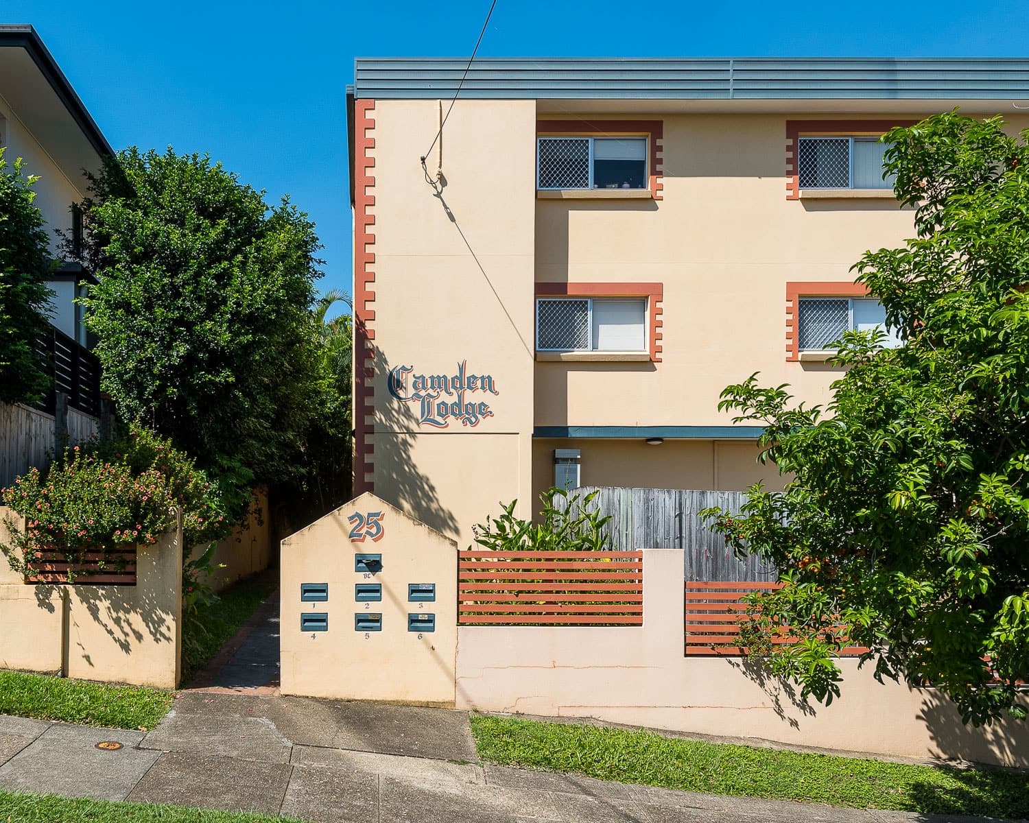 1/25 Camden Street, Albion - Image 1