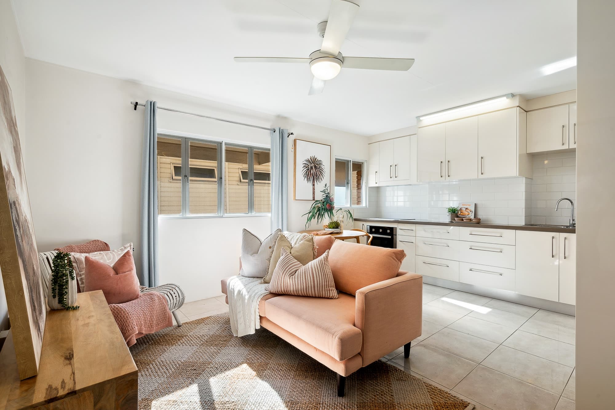 4/11 Llewellyn Street, New Farm - Image 1