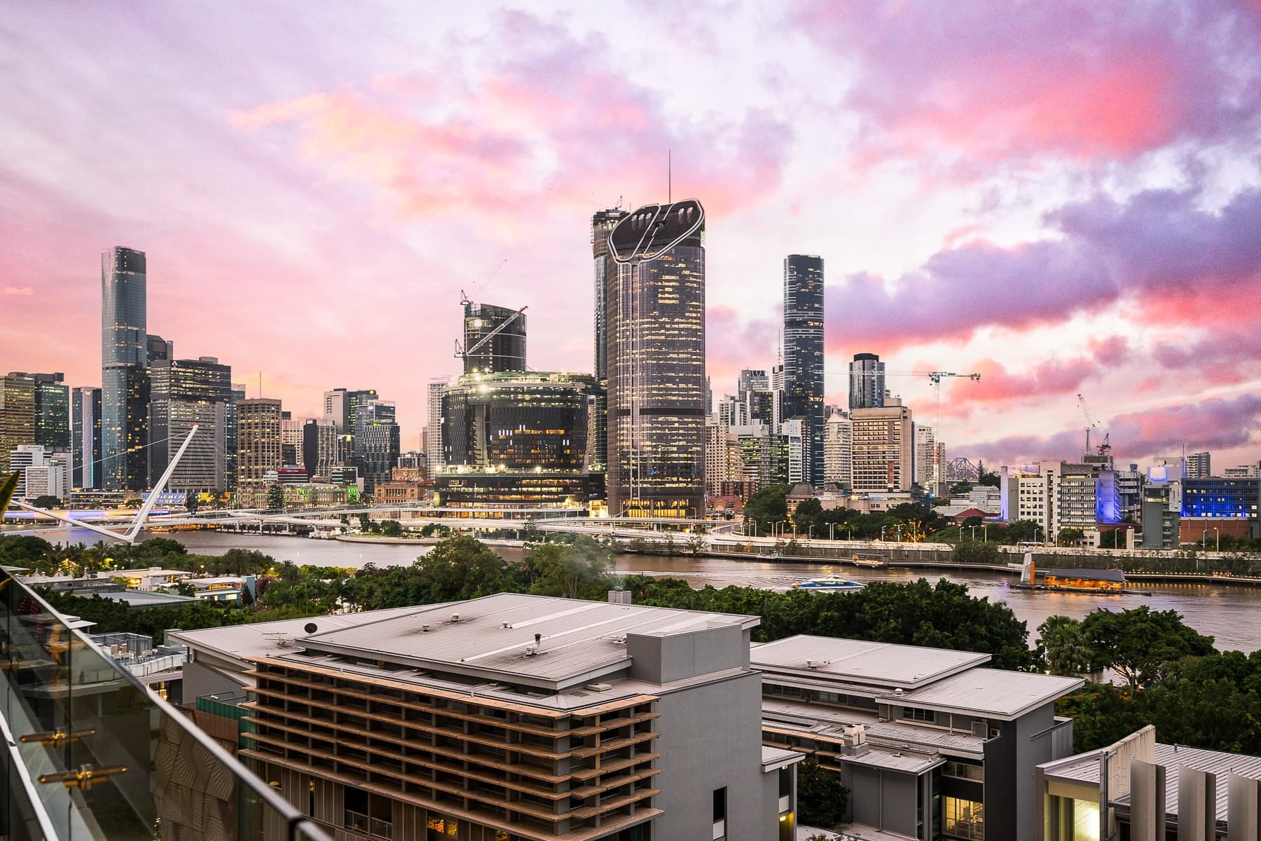 s905/269 Grey Street, South Brisbane - Thumbnail 3