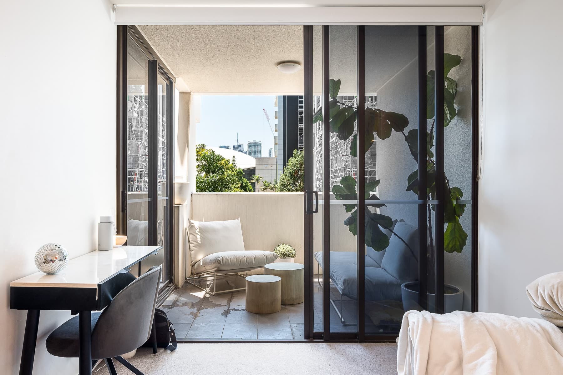 211/49 Cordelia St, South Brisbane - Thumbnail 3