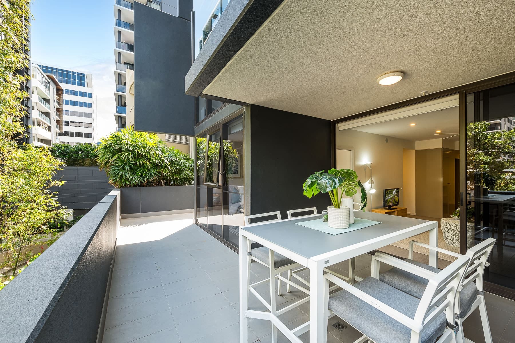 205/49 Cordelia Street, South Brisbane - Image 1