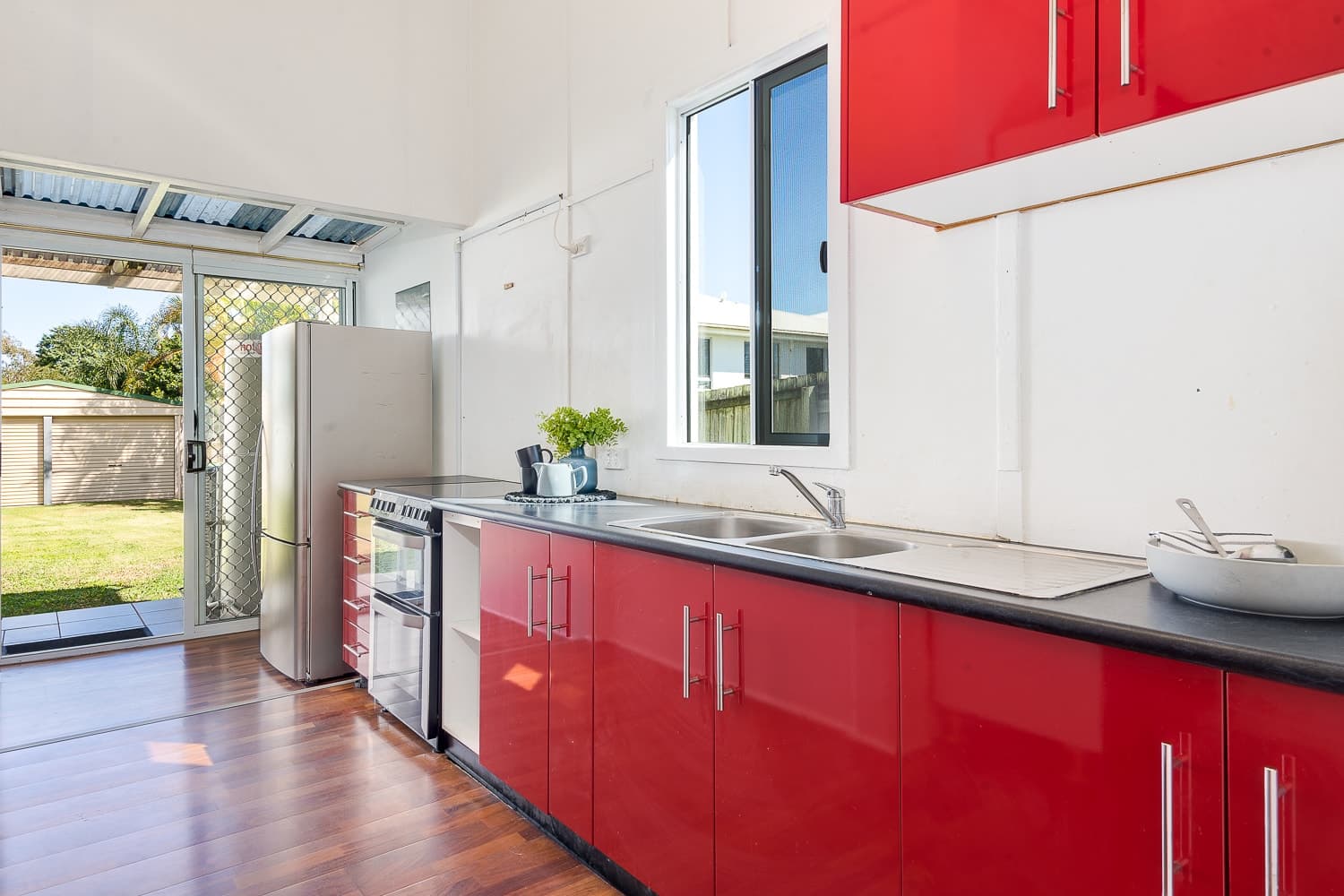 33 Caroline Street, Woody Point - Thumbnail 5