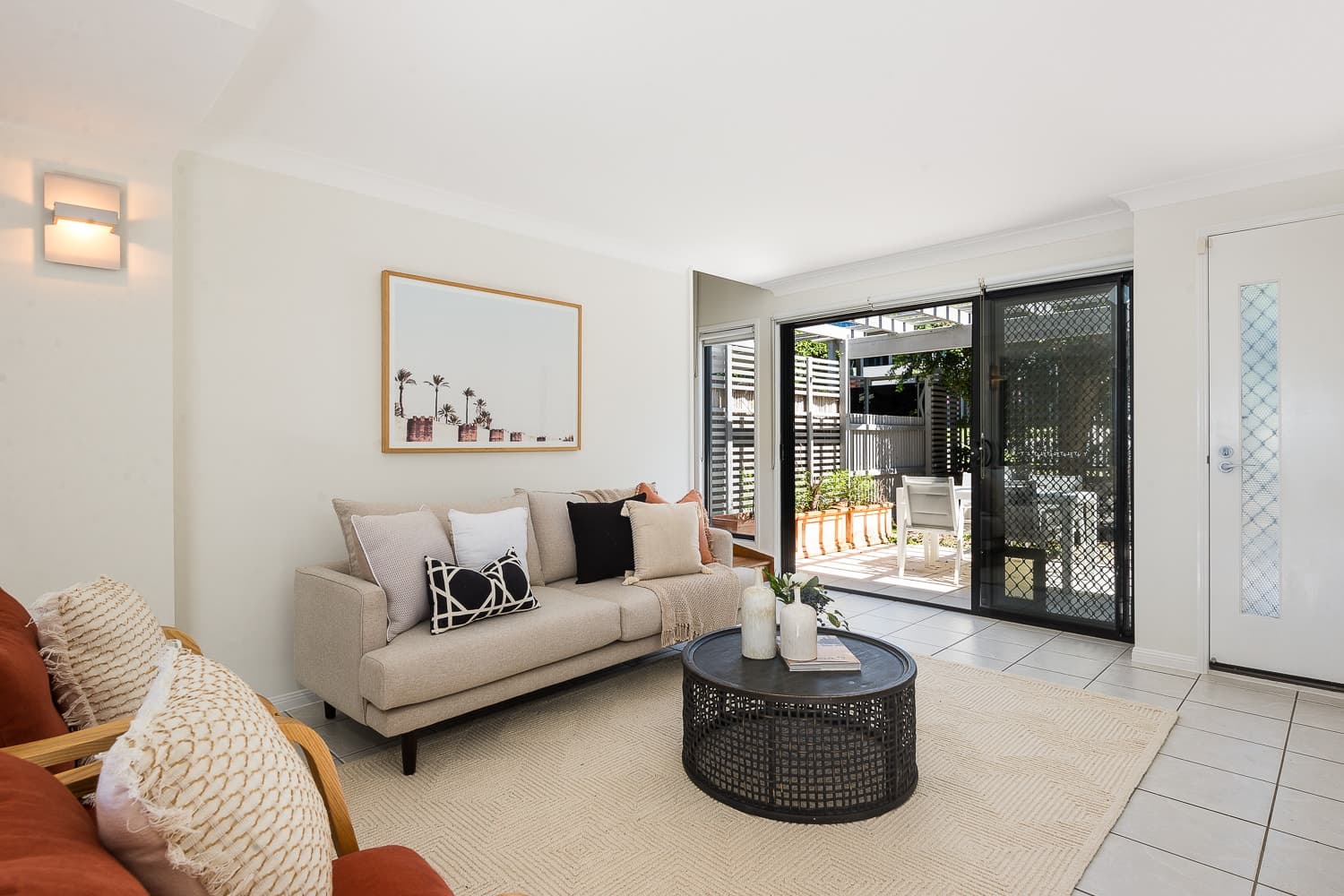 4/48 Wickham Street, Morningside - Image 1