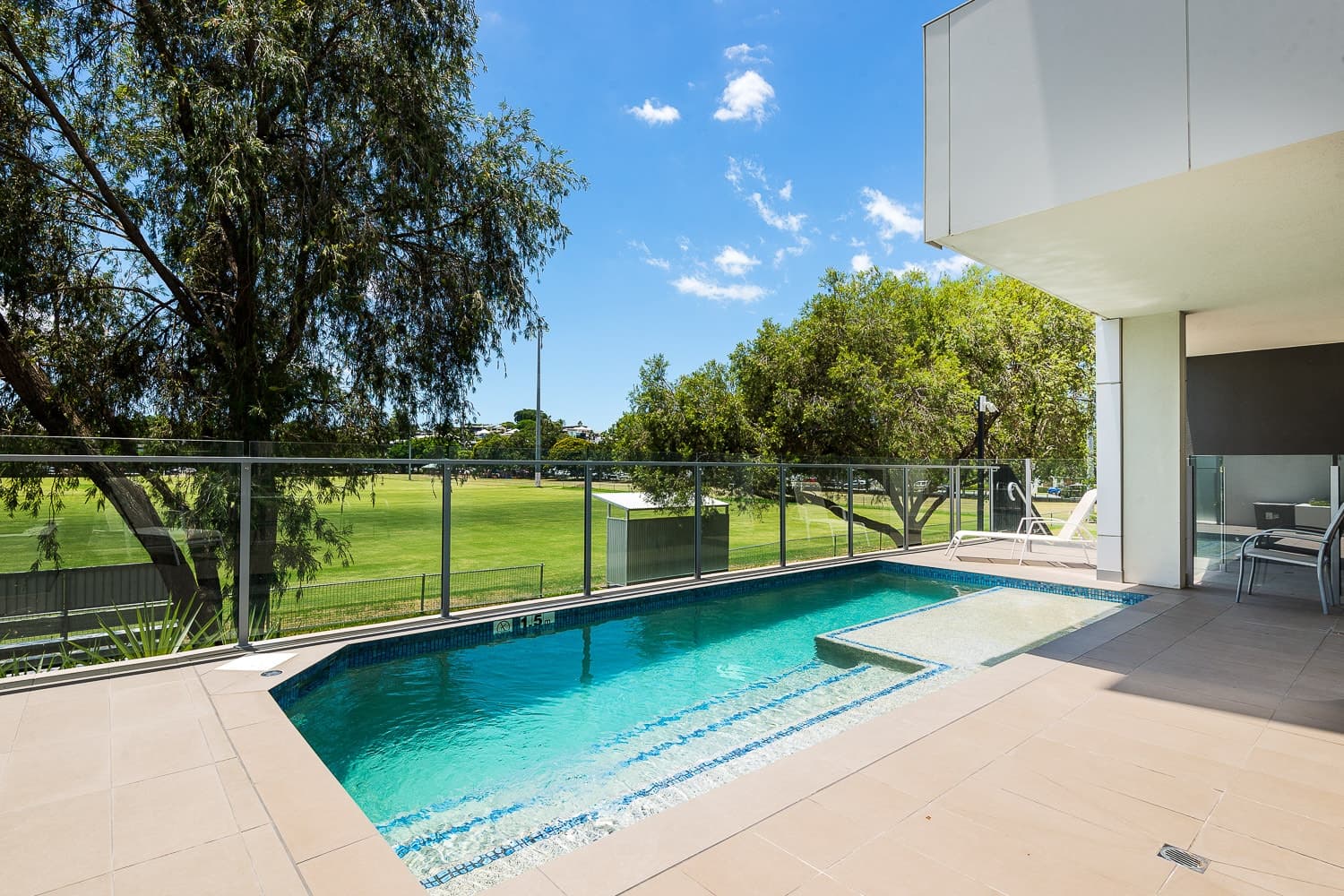 7/15 Barramul Street, Bulimba - Image 1