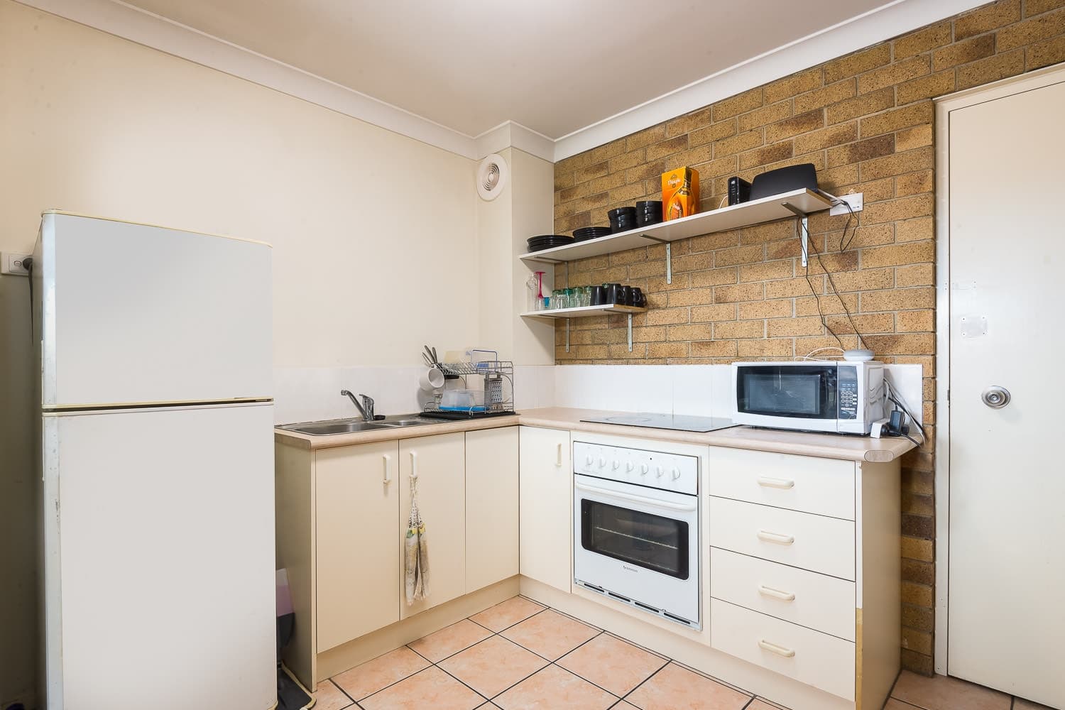 11/33 Lilly Street, Greenslopes - Thumbnail 3