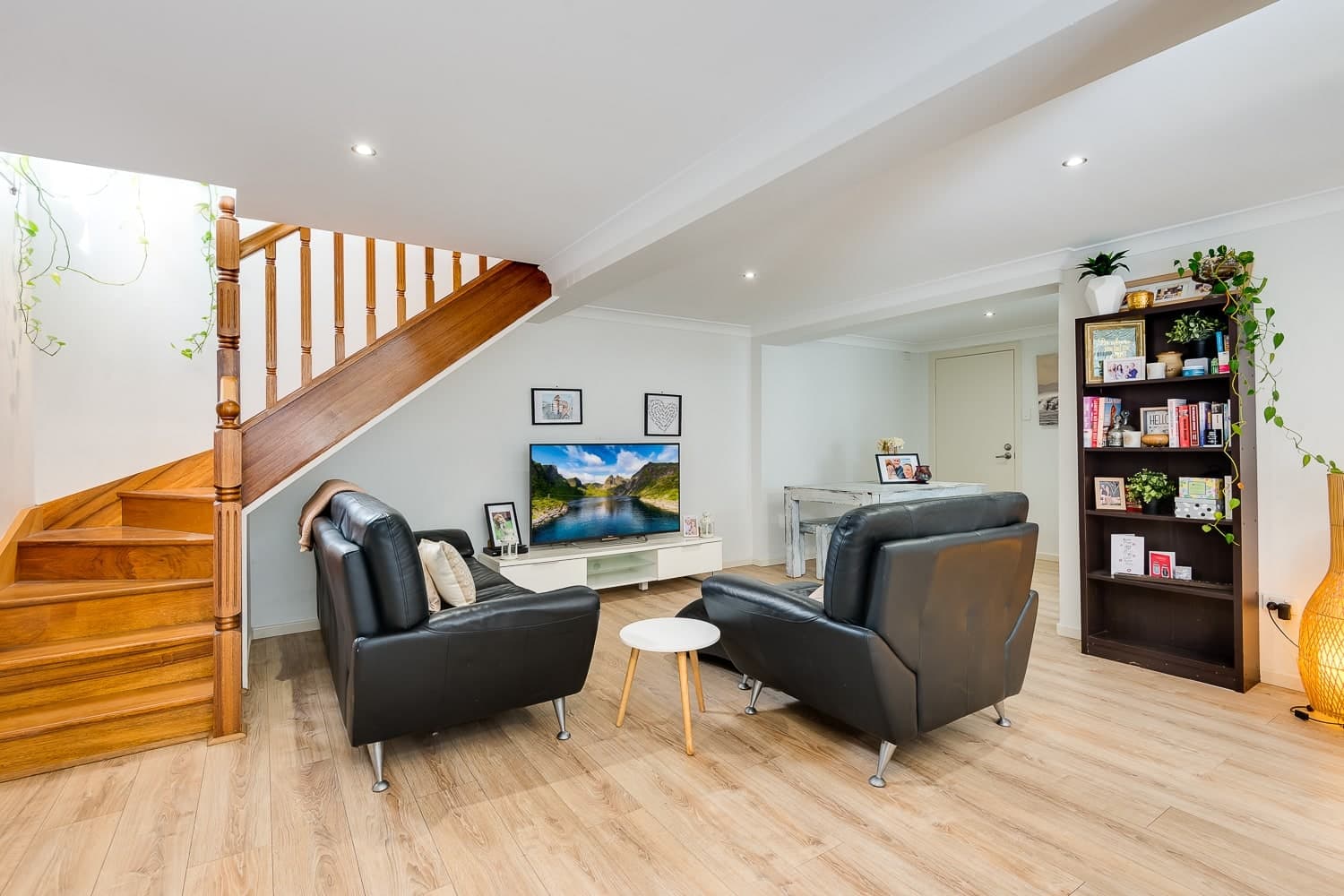 2/24 Collings Street, Balmoral - Thumbnail 2