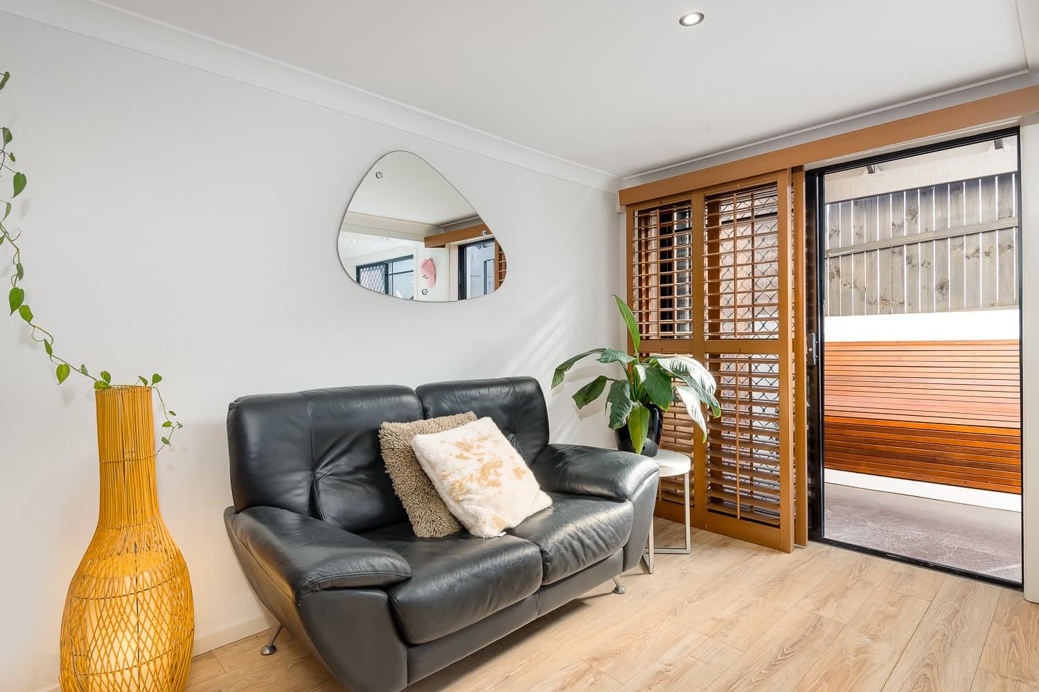 2/24 Collings Street, Balmoral - Thumbnail 3