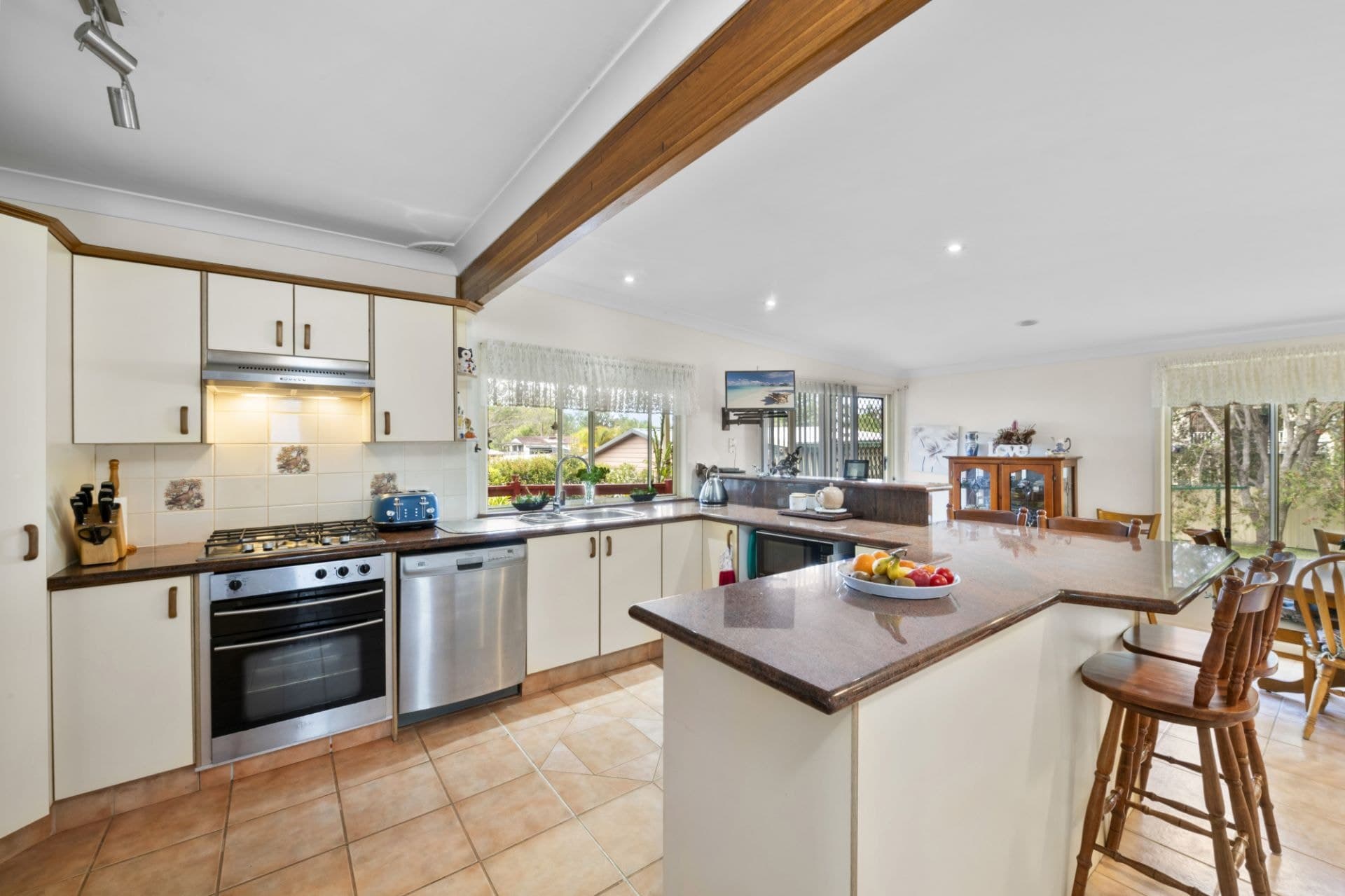 18 Tingira Street, Charmhaven NSW, Charmhaven - Thumbnail 6