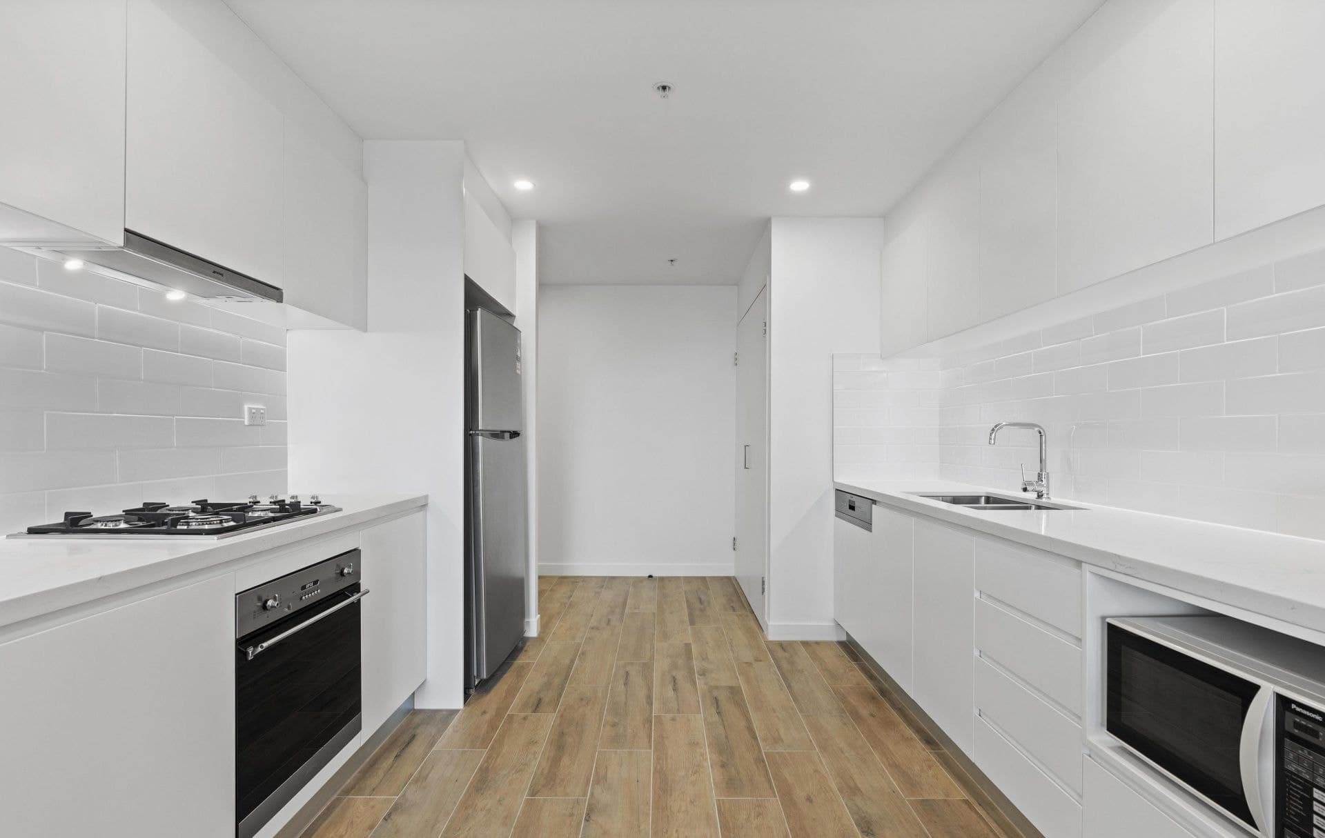 807/25 Mann Street, Gosford NSW, Gosford - Thumbnail 3