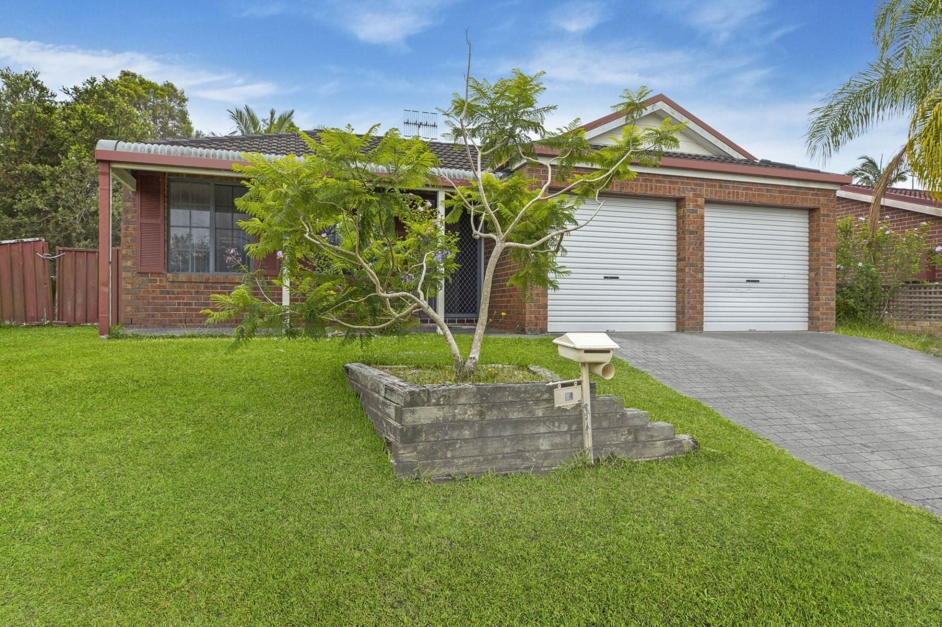 24 Timbara Crescent, Blue Haven NSW, Blue Haven - Thumbnail 2