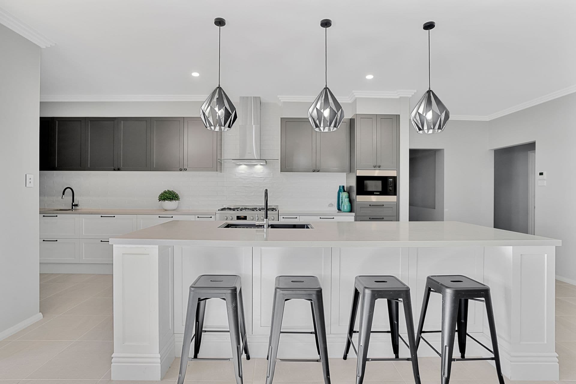 16 Gladioli Avenue, Hamlyn Terrace NSW, Hamlyn Terrace - Thumbnail 4