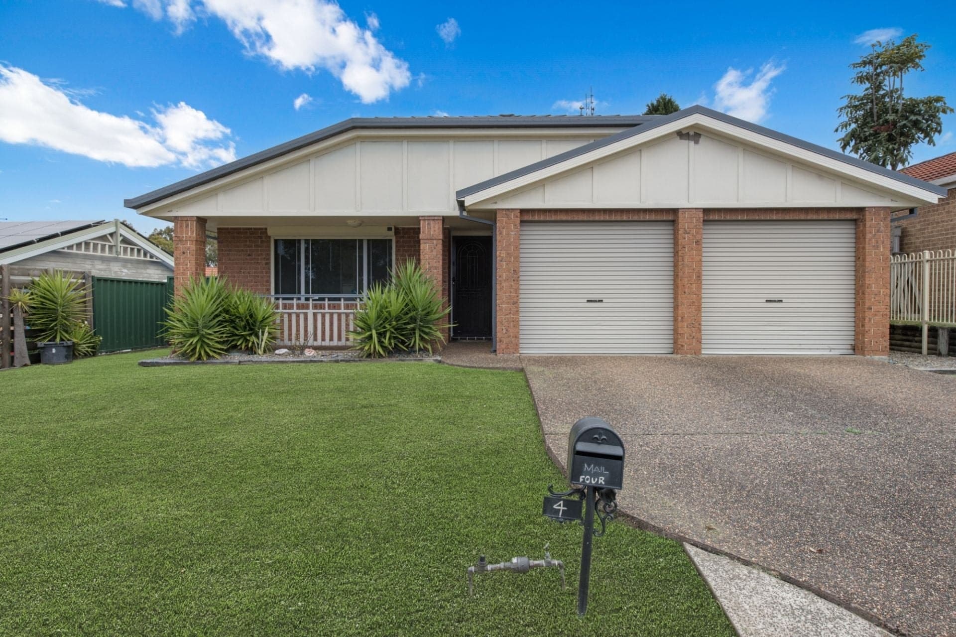 4 Timbara Crescent, Blue Haven NSW, Blue Haven - Thumbnail 2