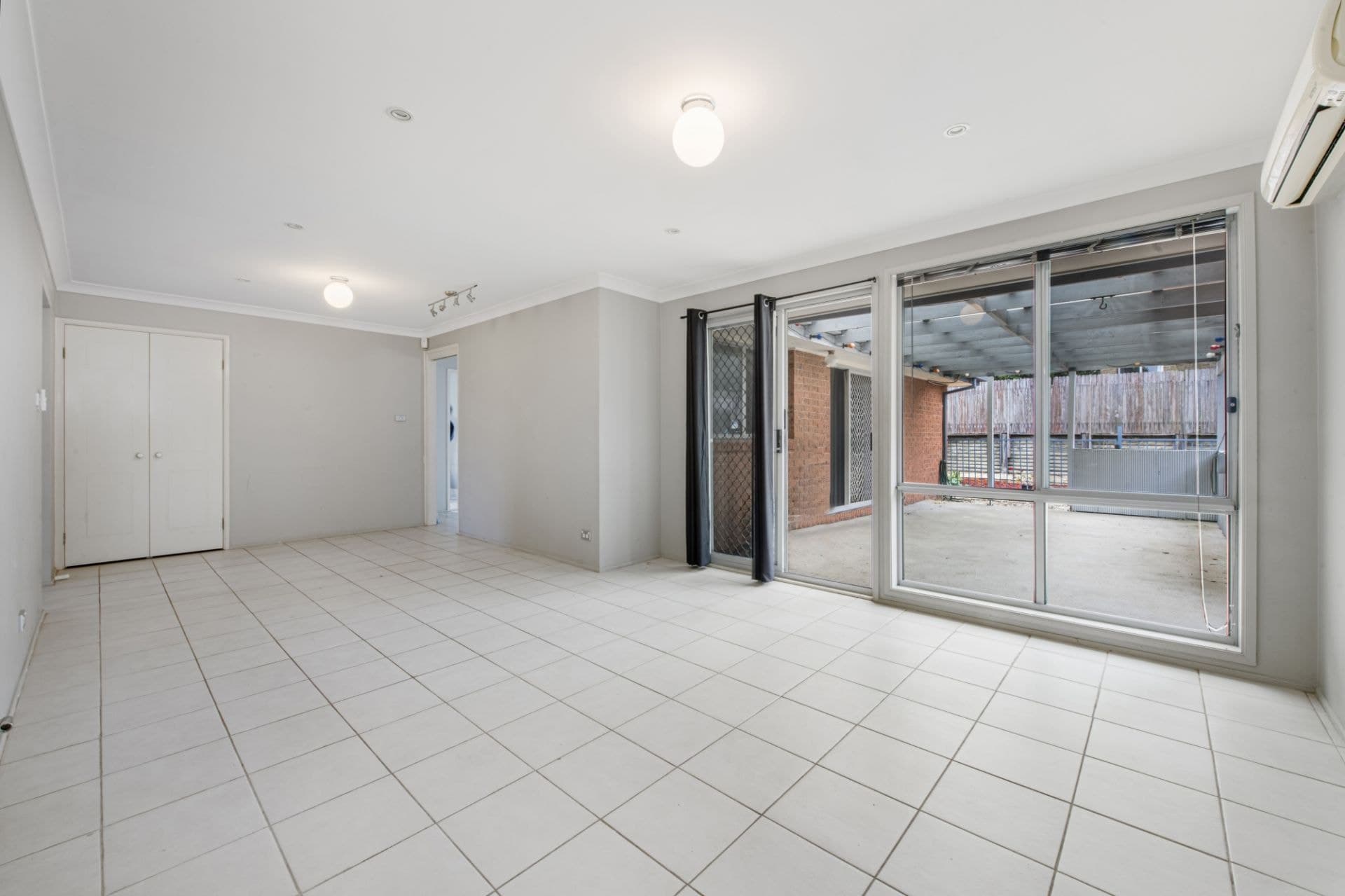 4 Timbara Crescent, Blue Haven NSW, Blue Haven - Thumbnail 6
