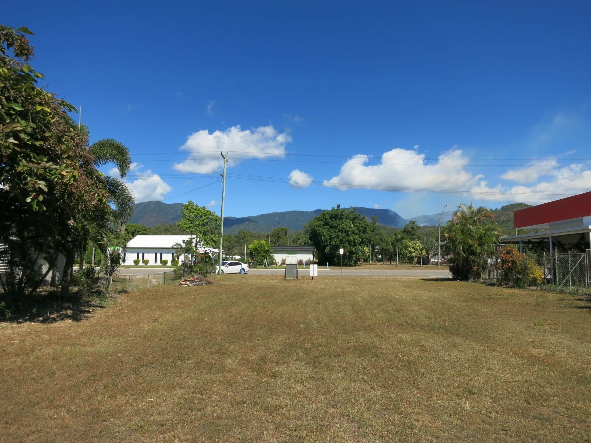 208 Victoria Street, Cardwell QLD 4849, Cardwell - Thumbnail 2
