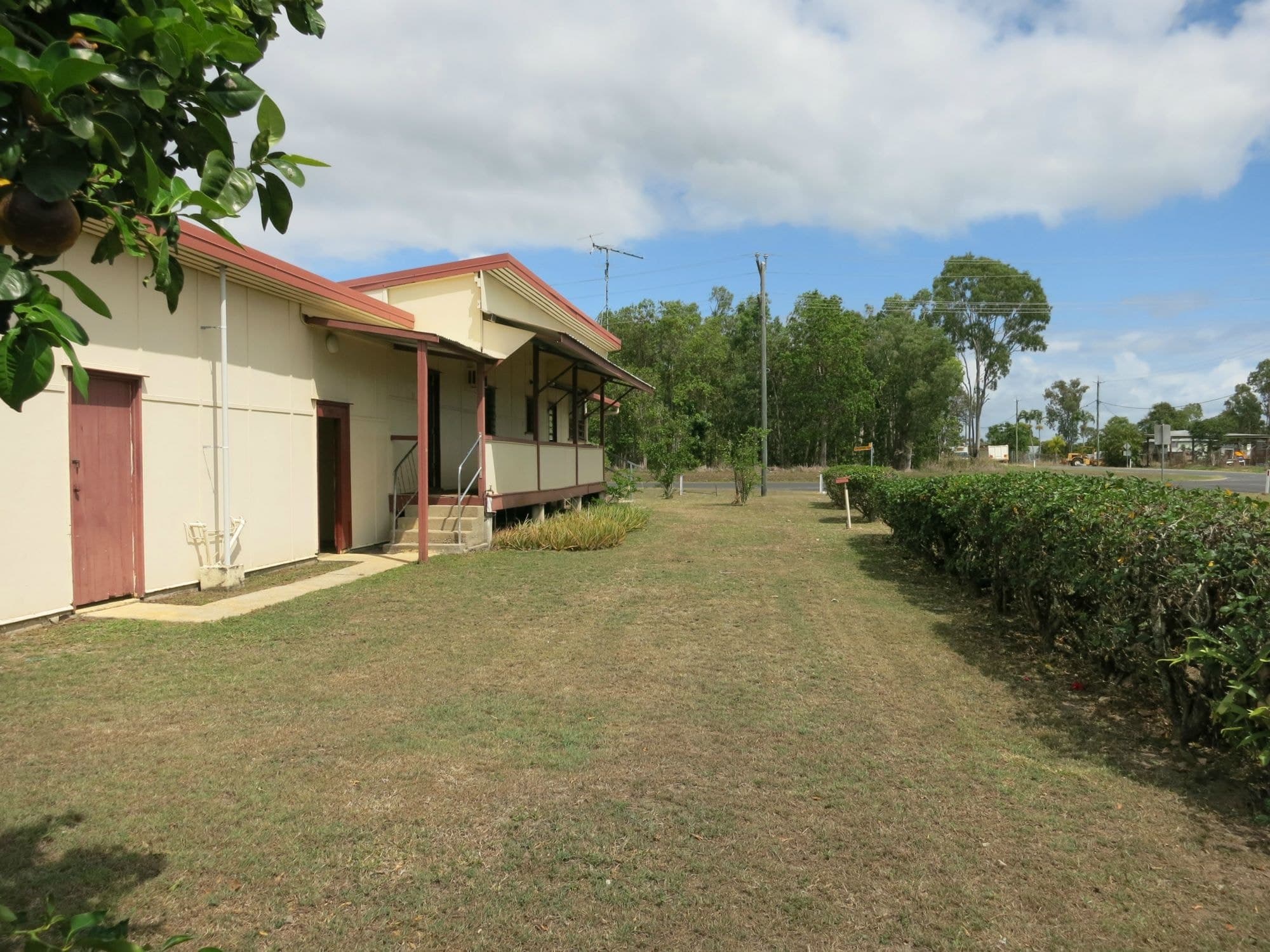 113 Roma Street, Cardwell QLD 4849, Cardwell - Thumbnail 2
