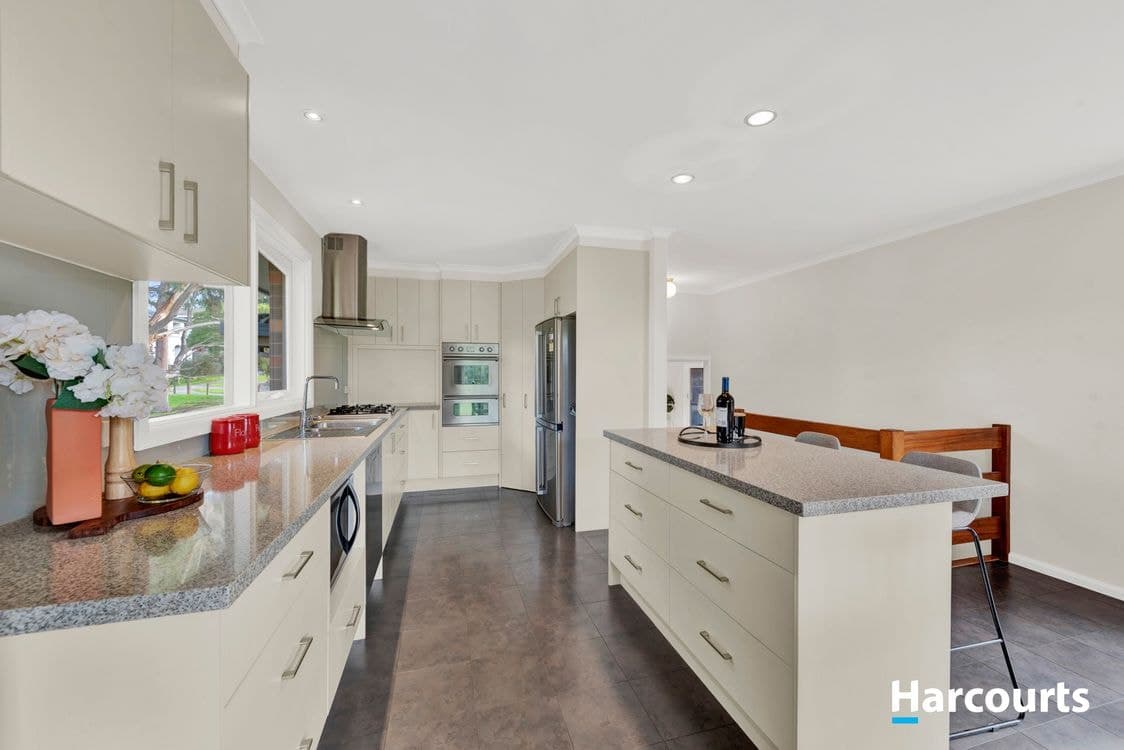 41 Tullimbar Circuit, VERMONT SOUTH, VIC 3133, Vermont South - Thumbnail 5