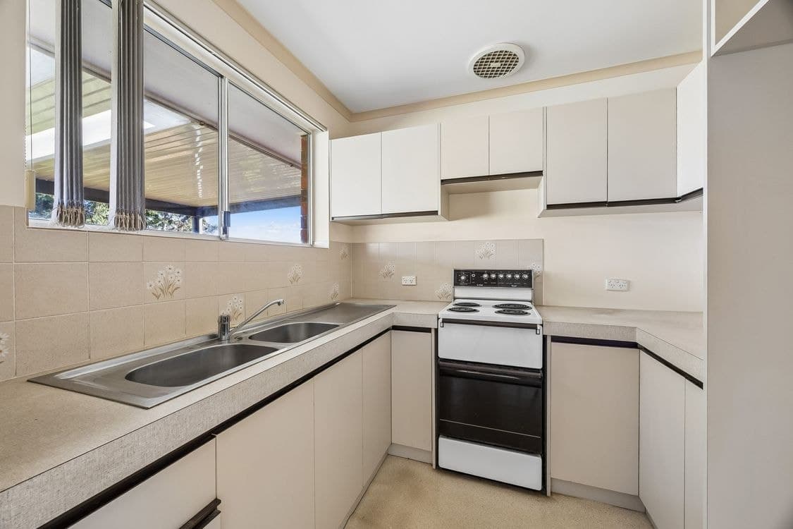 7 Elmeade Drive, HALLETT COVE, SA 5158, Hallett Cove - Thumbnail 7