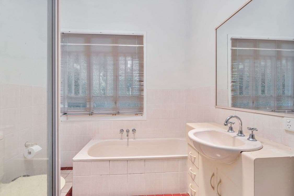 7 Hipwood Avenue, COORPAROO, QLD 4151, Coorparoo - Thumbnail 7