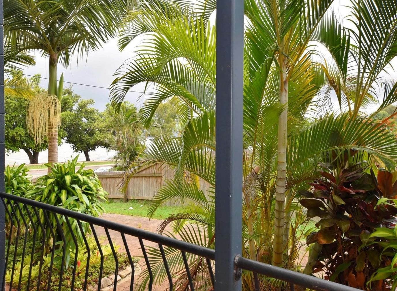 Unit 2, 25 Victoria St, Cardwell QLD 4849, Cardwell - Thumbnail 3