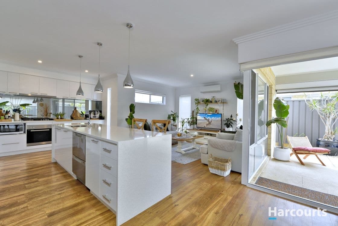 76 Leisure Way, HALLS HEAD, WA 6210, Halls Head - Thumbnail 3