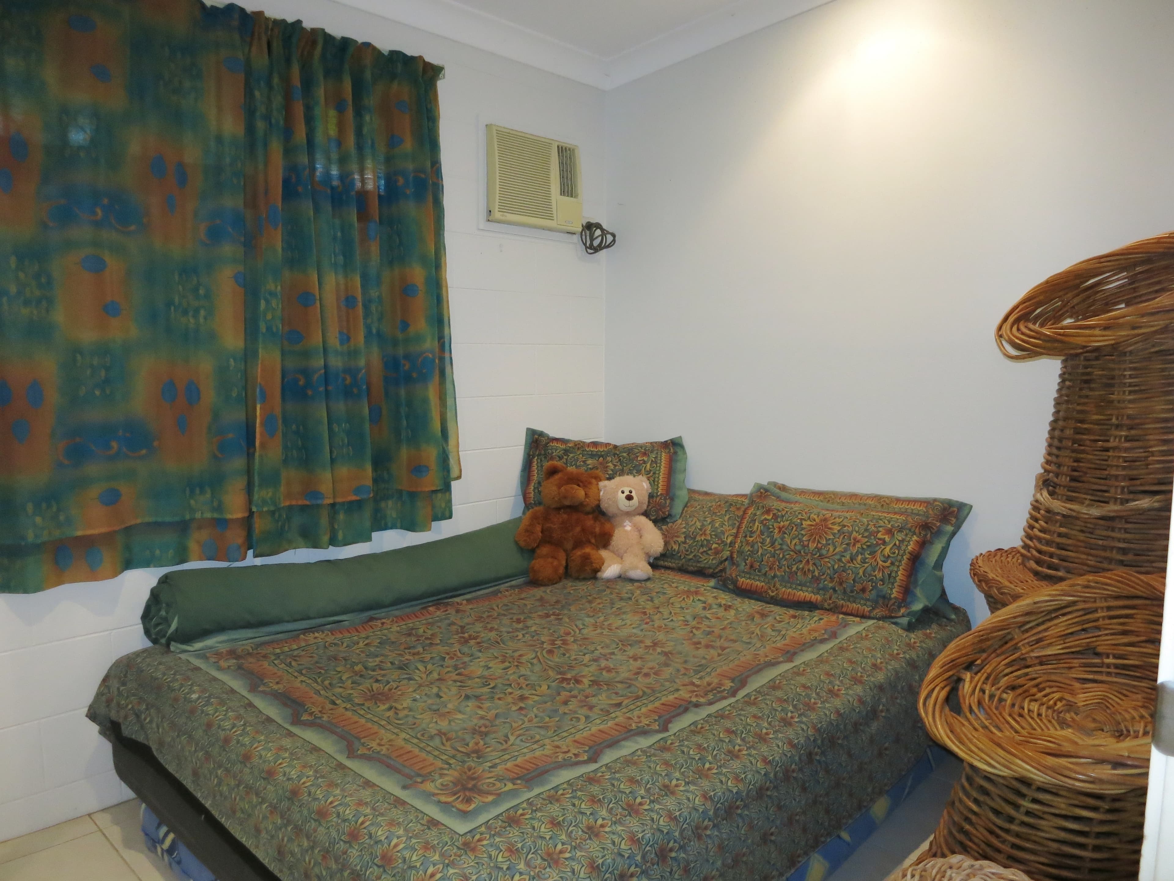 Unit 2, 13 Toohey St, Cardwell QLD 4849, Cardwell - Thumbnail 7