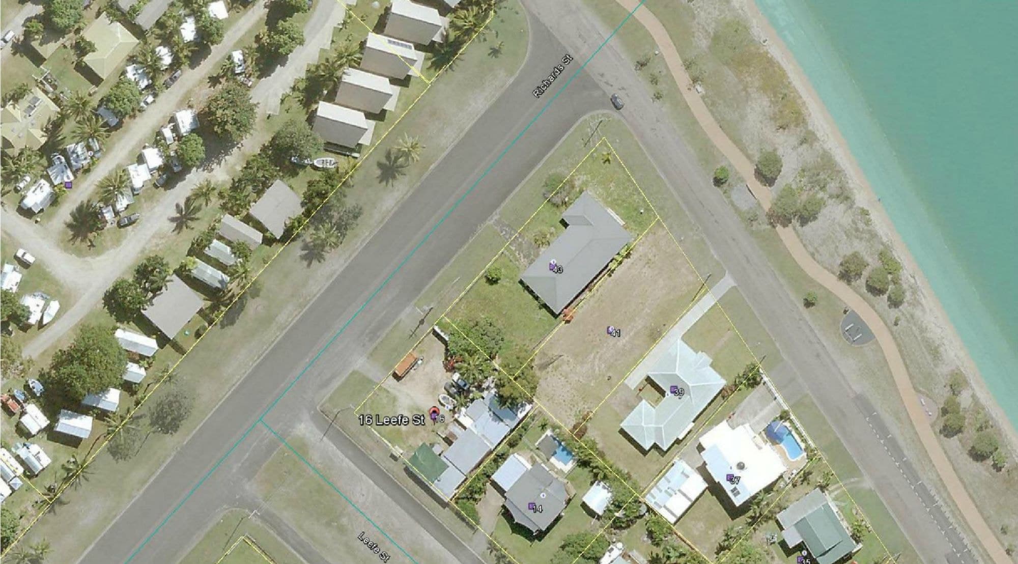 16 Leefe Street, Cardwell QLD 4849, Cardwell - Thumbnail 2