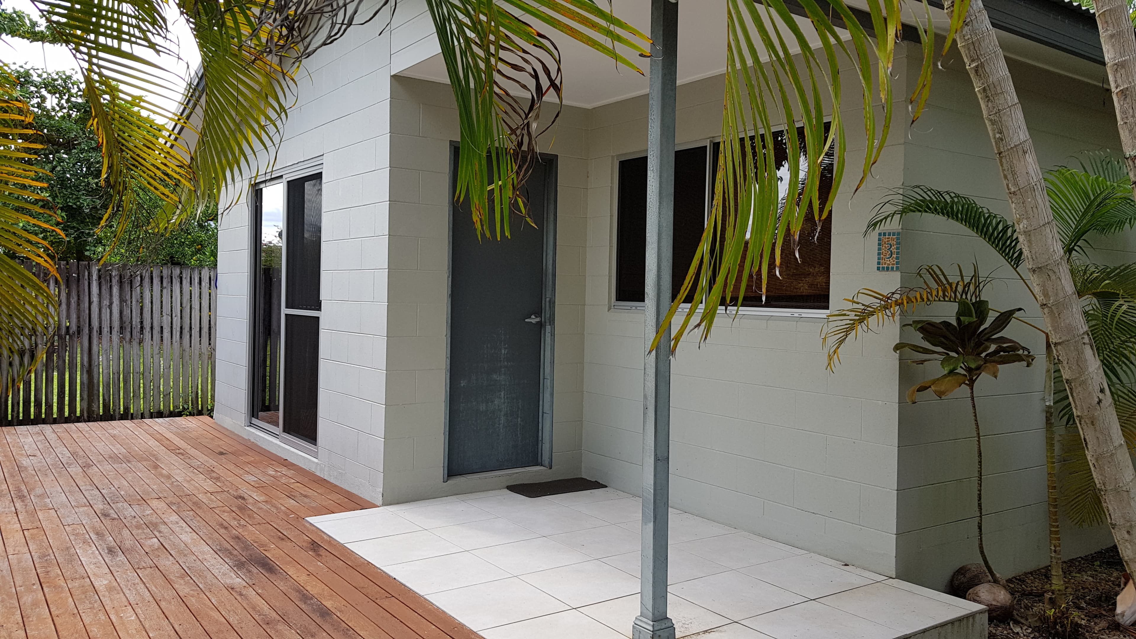 Unit 3, 13 Toohey St, Cardwell QLD 4849, Cardwell - Thumbnail 2