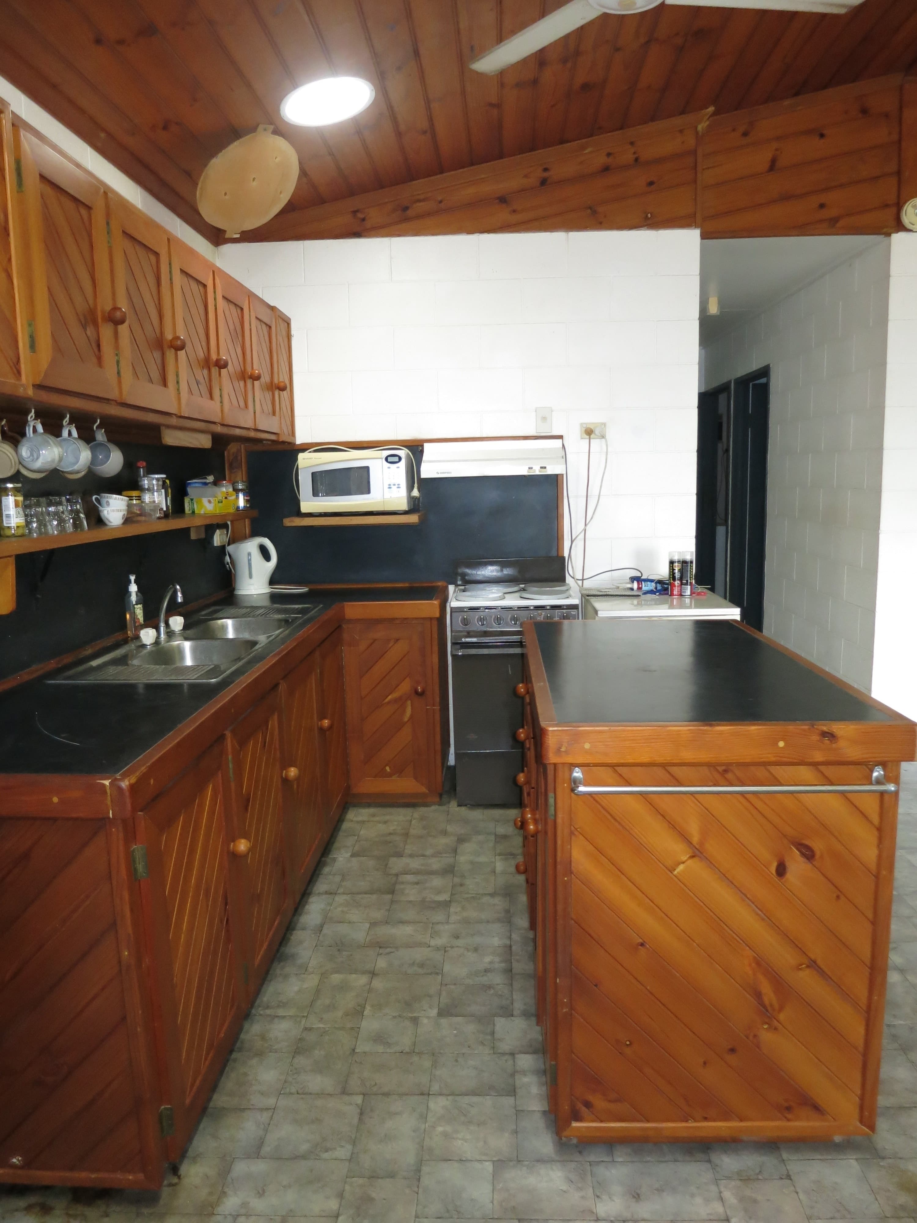 48 Gregory St, Cardwell QLD 4849, Cardwell - Thumbnail 4