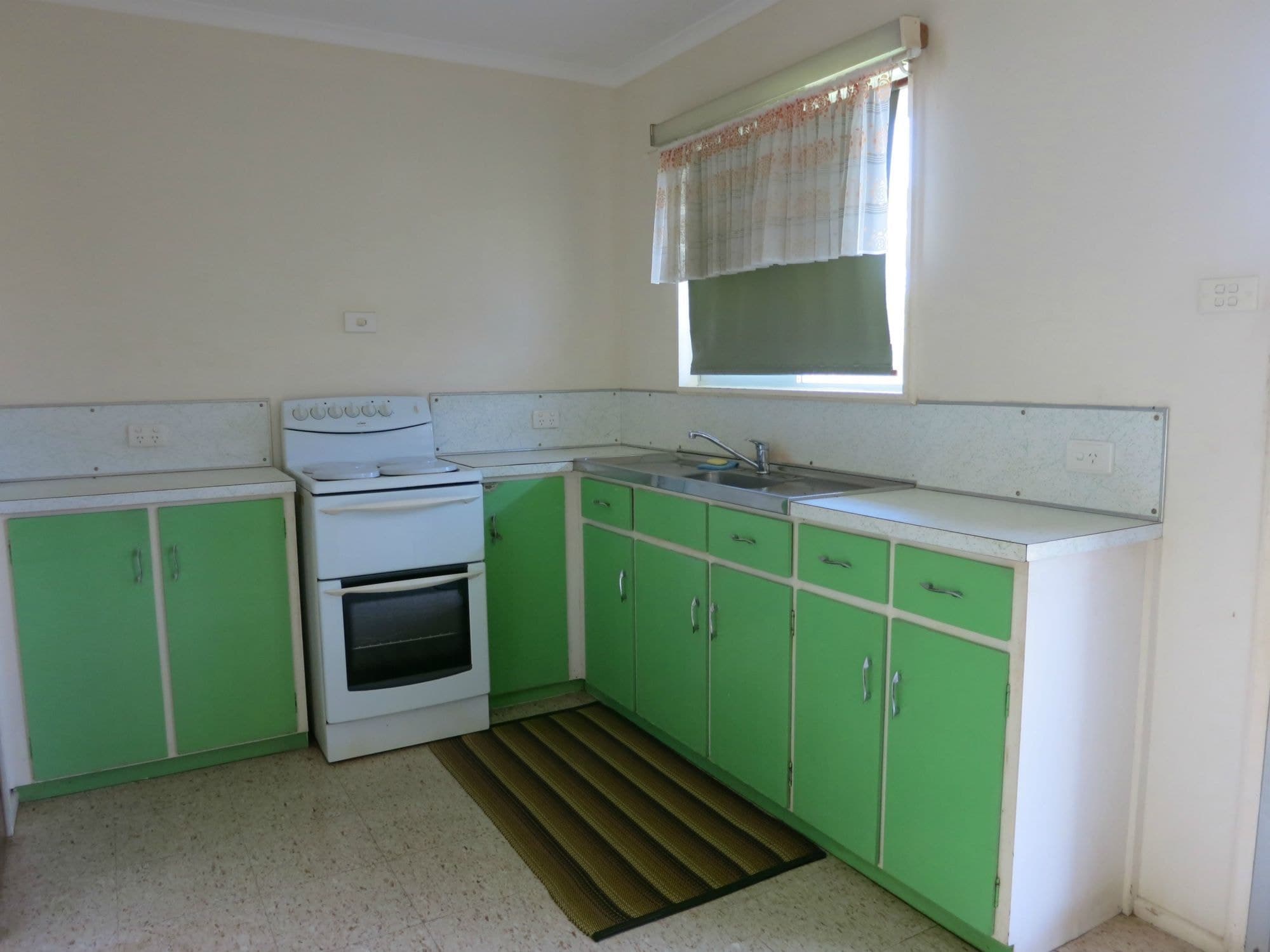 160 Bowen Street, Cardwell QLD 4849, Cardwell - Thumbnail 7