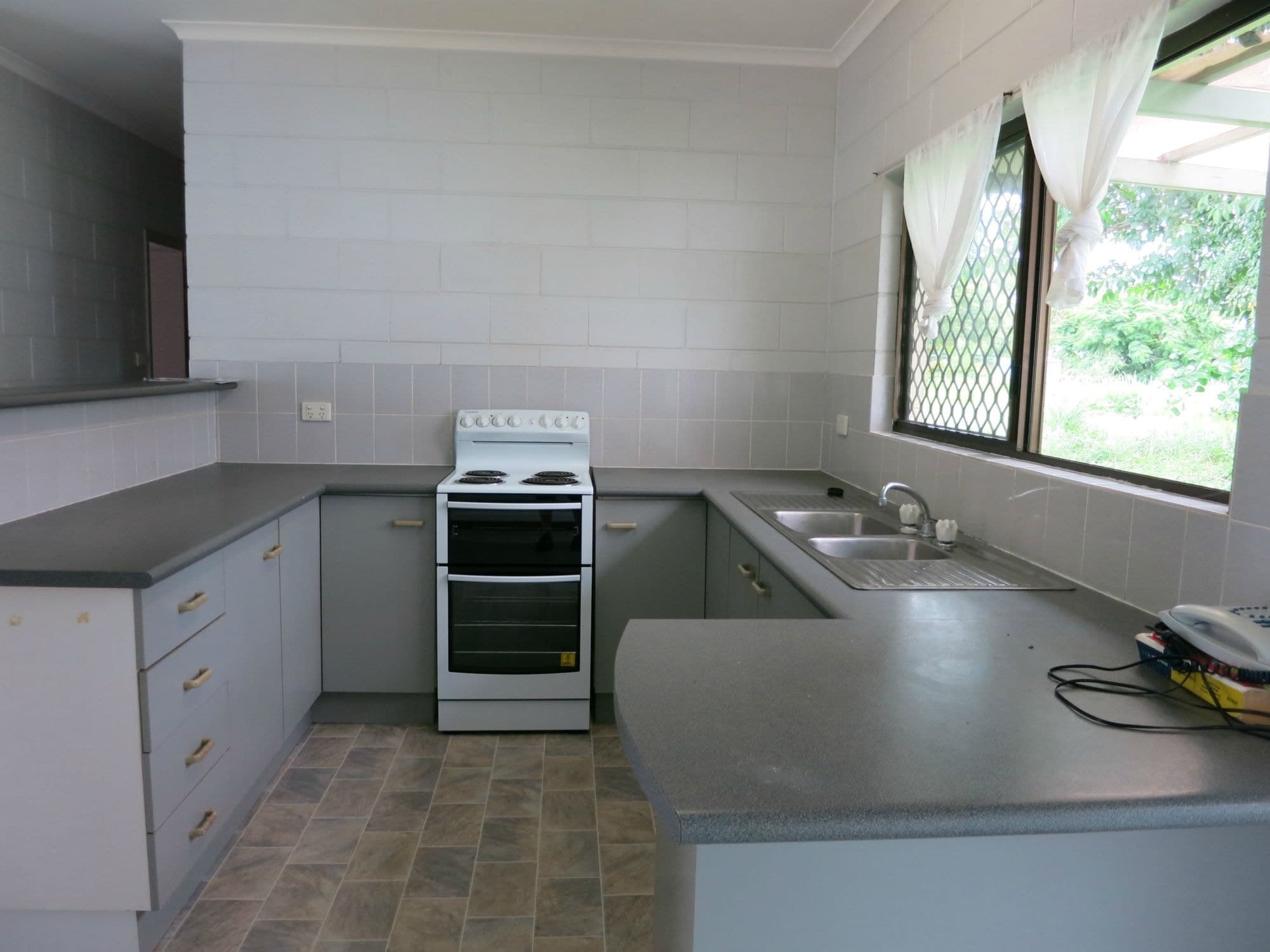 6 Ferguson Street, Cardwell QLD 4849, Cardwell - Thumbnail 5